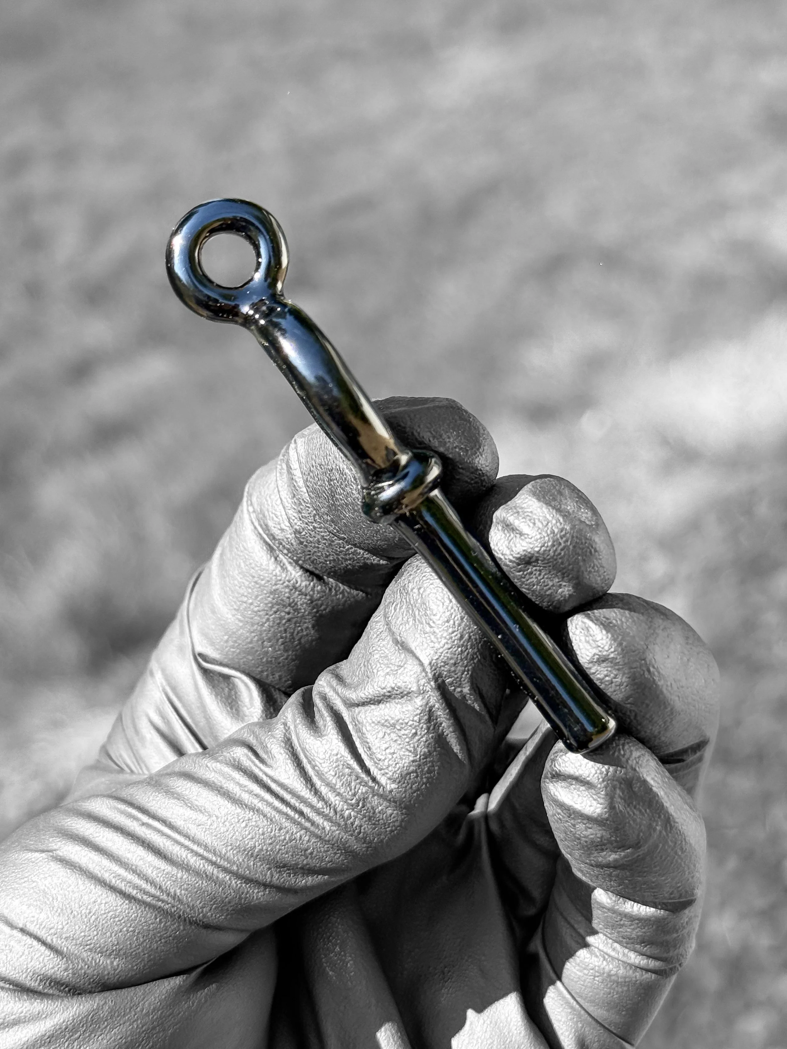 J Smart Glass Pendants Coraline Black Key Side.jpg