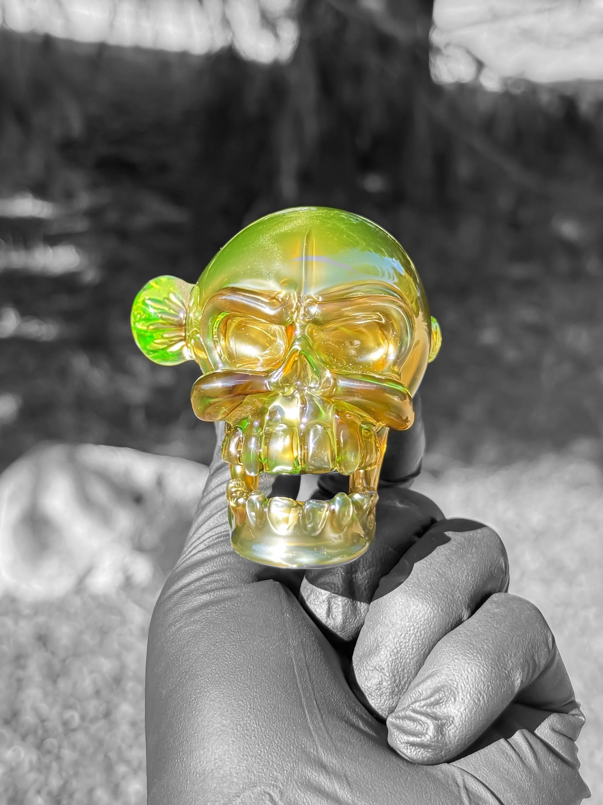 J Smart Glass Dry Functional Halloween Skull Sherlock (Electrum UV) front 2.jpg