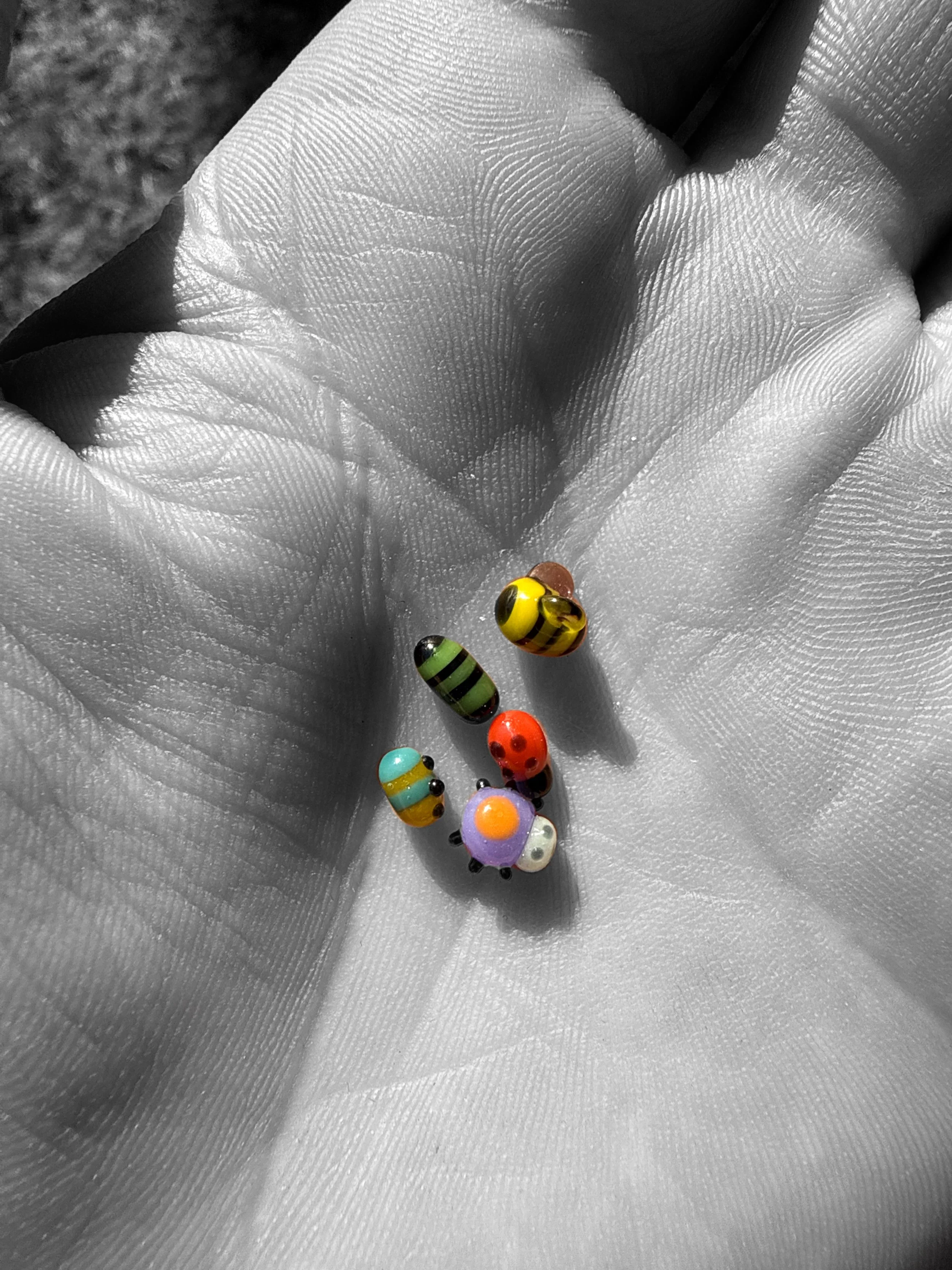 J Smart Glass Pendants Halloween Oogie's Bugs top.jpg