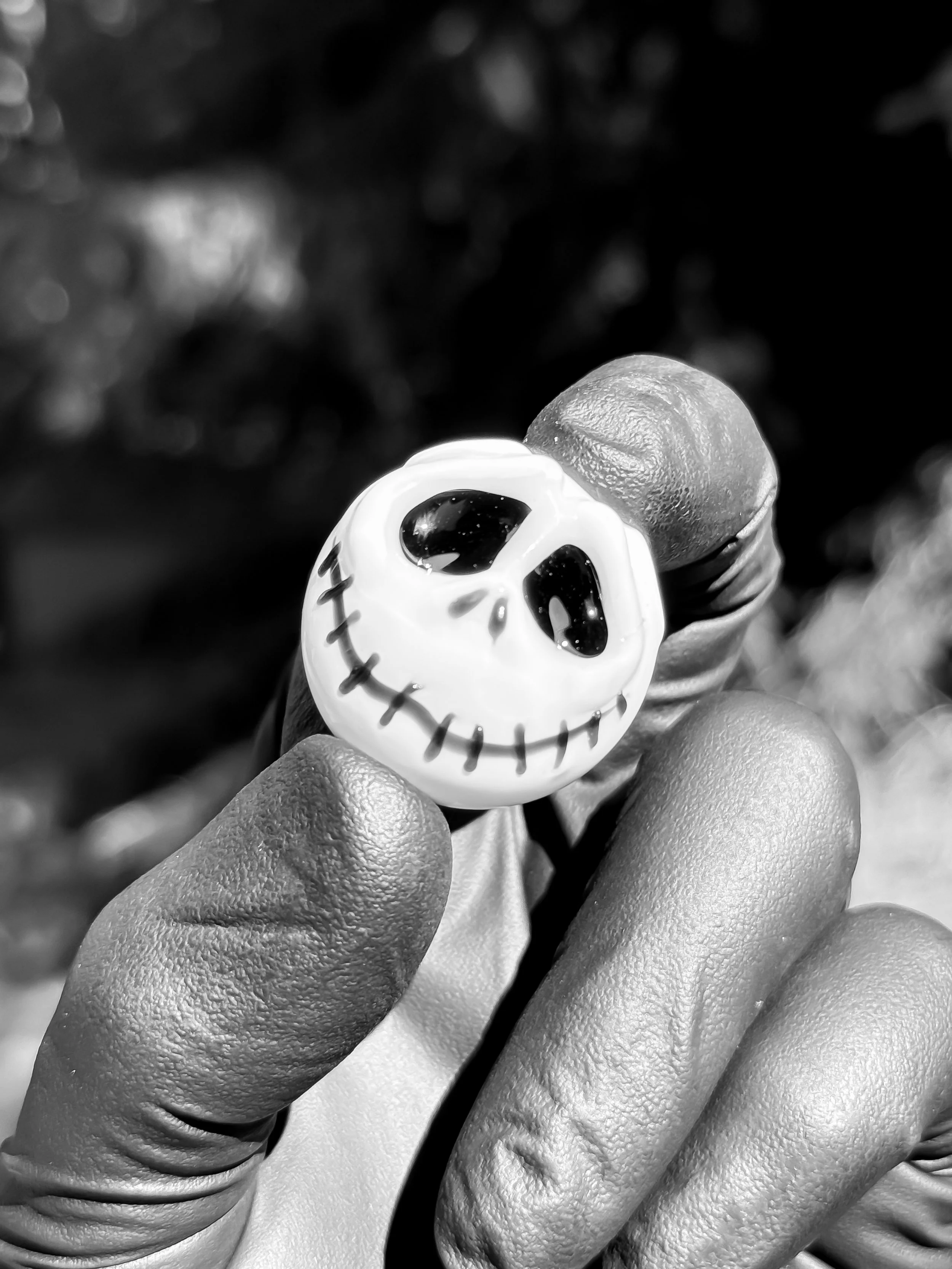 J Smart Glass Pendants Halloween Jack Skellington front.jpg