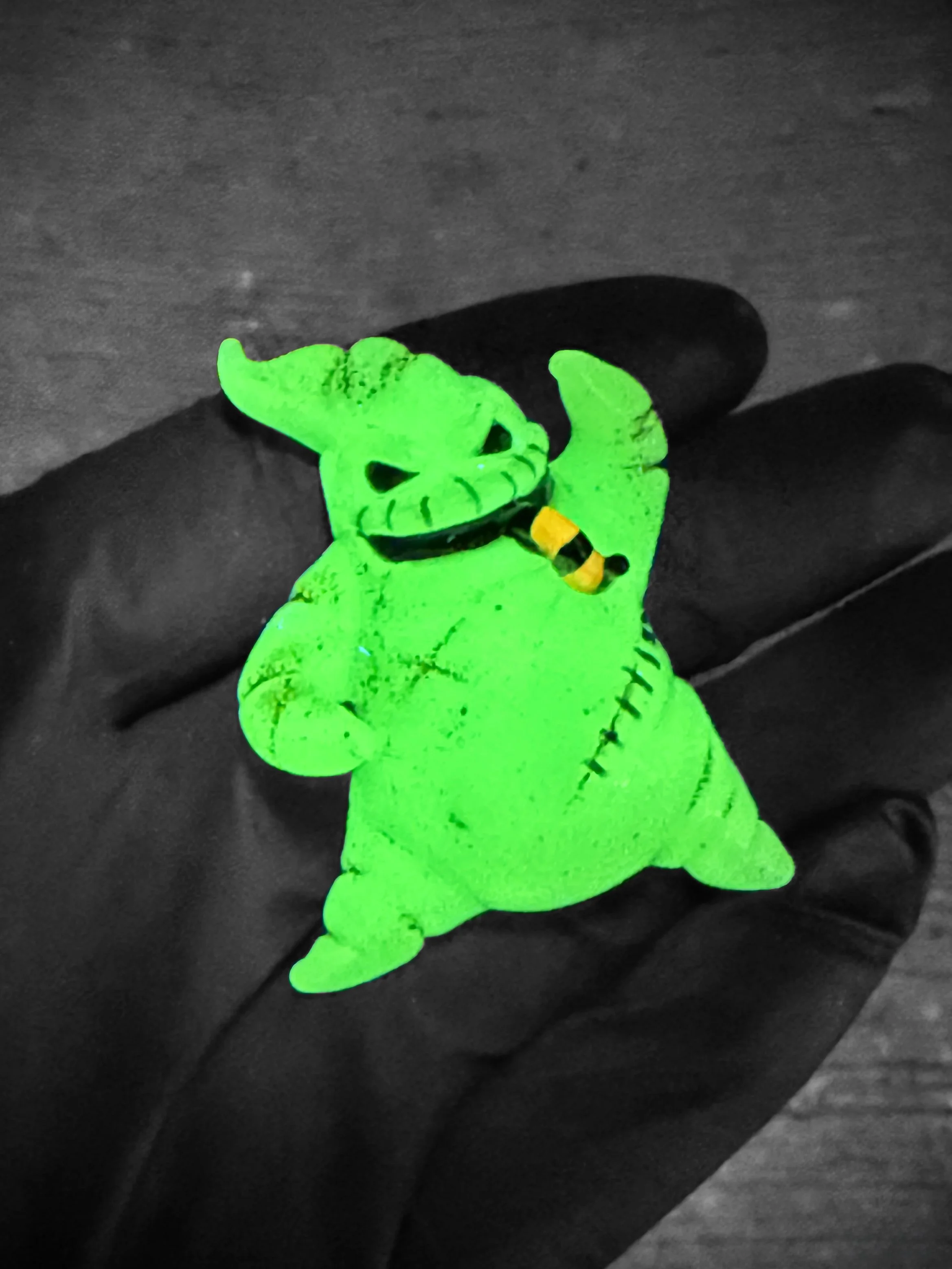 J Smart Glass Pendants Halloween Oogie Boogie UV.jpg