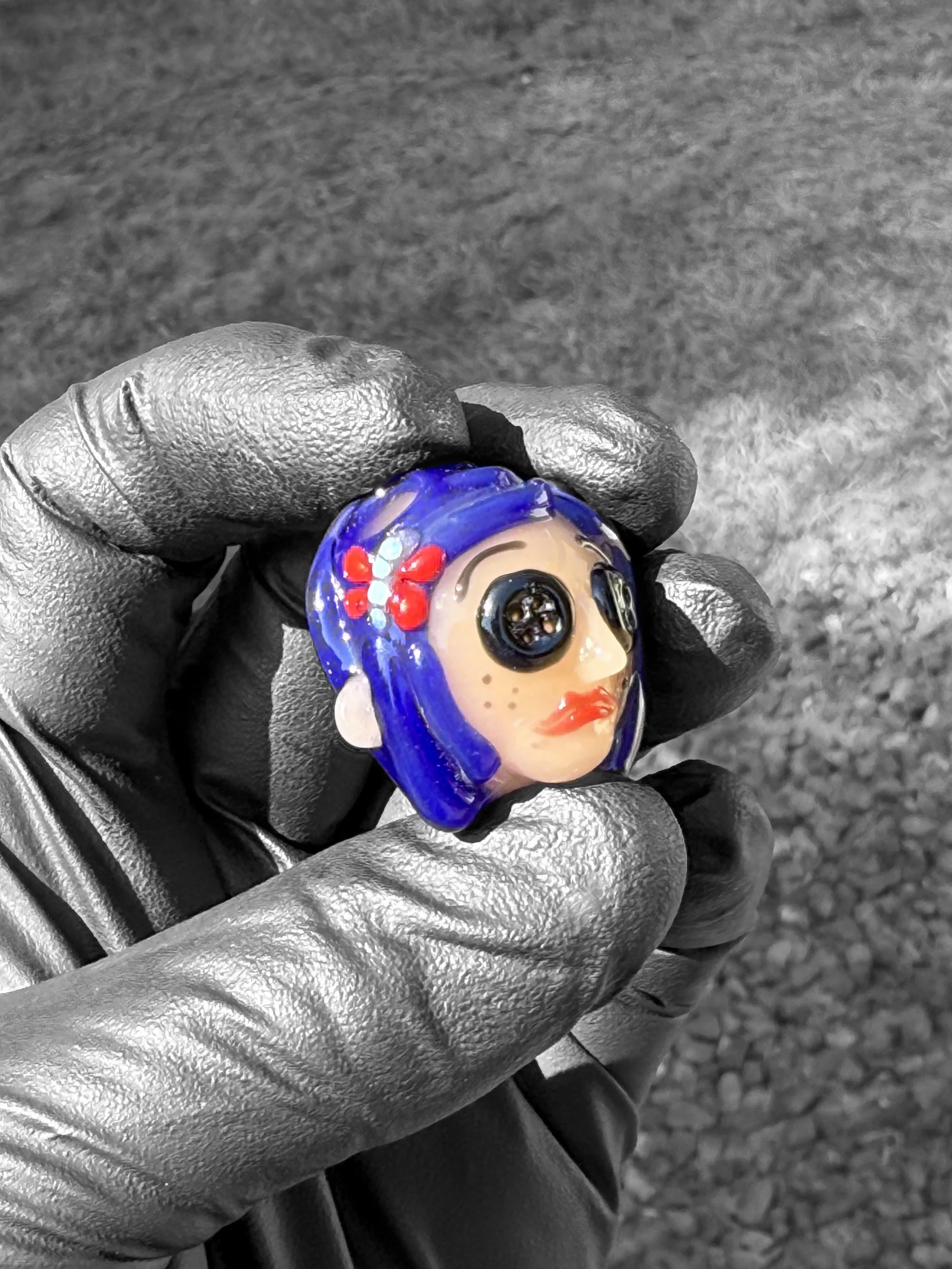 J Smart Glass Pendants Coraline #2 Left.jpg