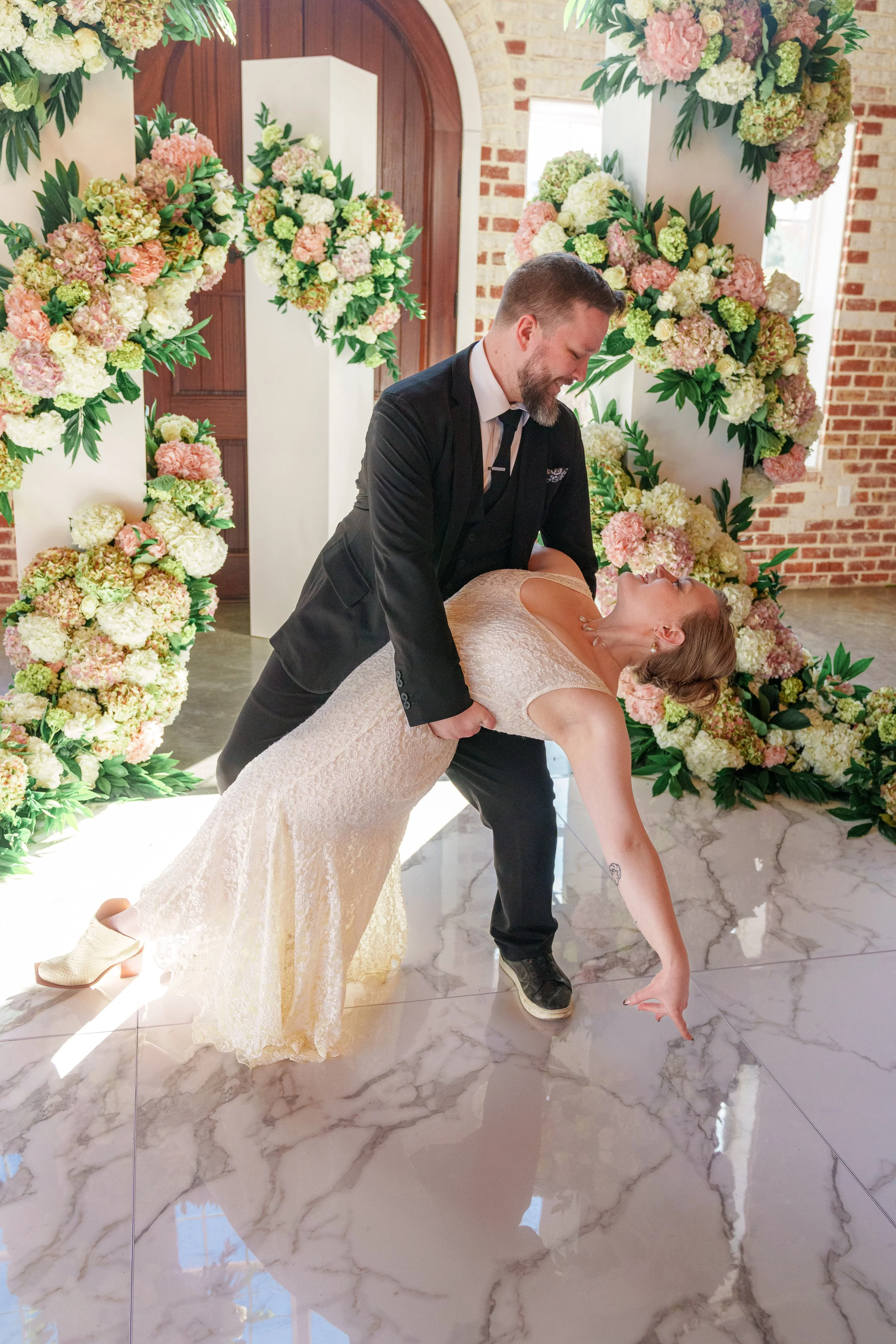 Couple performing their first dance after taking wedding dance lessons in Chattanooga