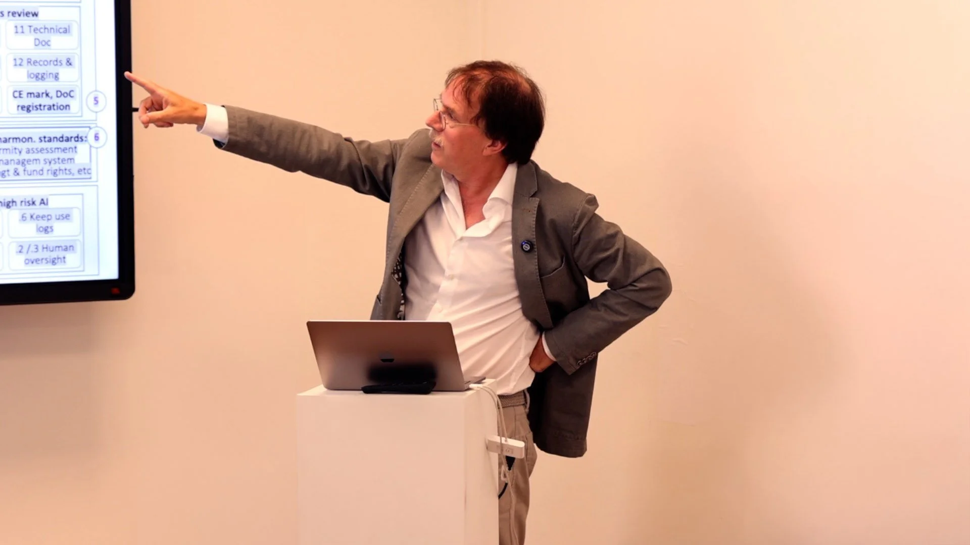 AI Literacy Seminar-Leo Hovestadt