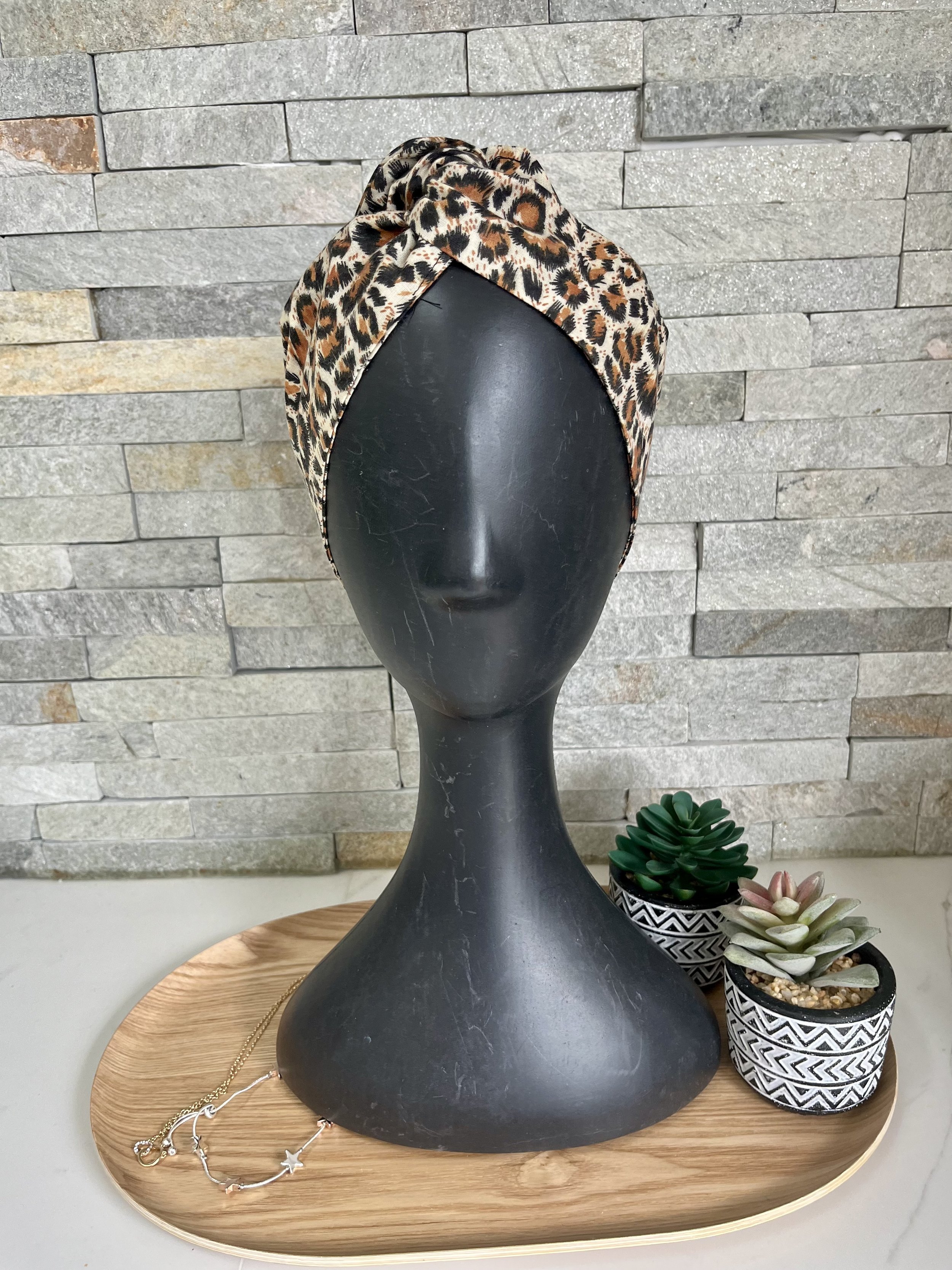 “Leopard Print Hair Set – Adjustable Wire Headband & Matching Scrunchies (With Hidden Pocket)”