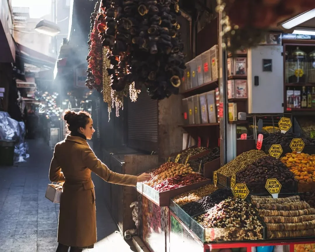 Where ancient herbs meet modern allure. A sensory delight in the heart of Istanbul. 🌿✨

Antik bitkilerin modern cazibeyle buluştuğu yer. İstanbul'un kalbinde duyulara hitap eden bir keyif. 🌿✨

#sultanahmet #hagiasophia #historicpeninsula #istanbul 