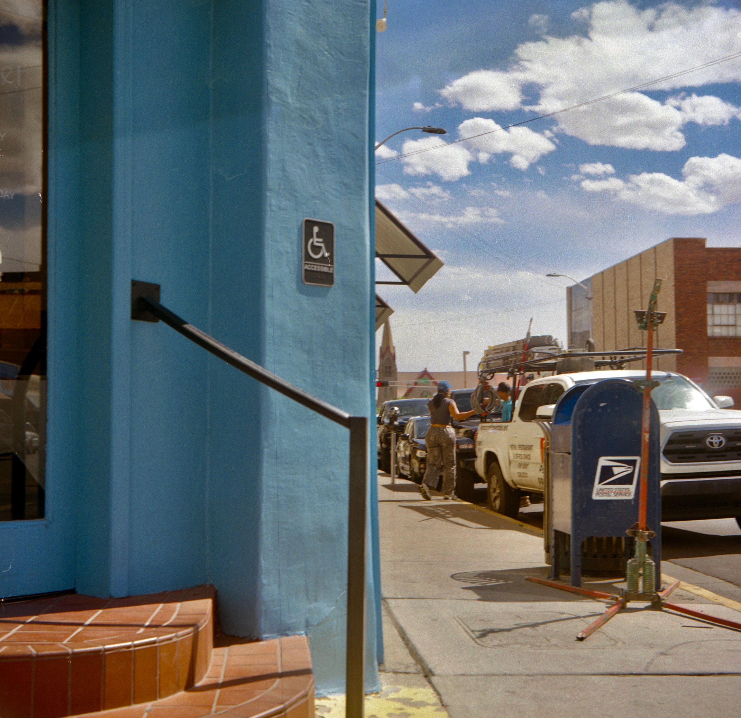 5.1.26 RicohFlexPortra160 120 6x6 10.jpg