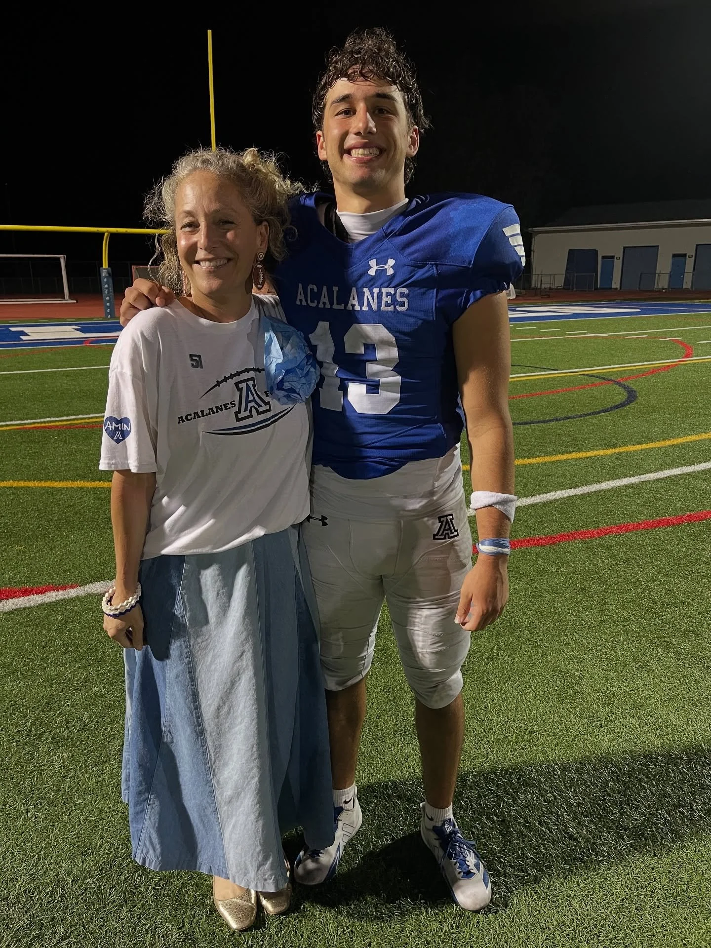 Back under the lights 
💙🤍🏈🙏🏻🏈🤍💙