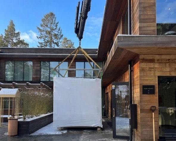 Soona design outdoor sauna delivery. Delivered ready-to-use.