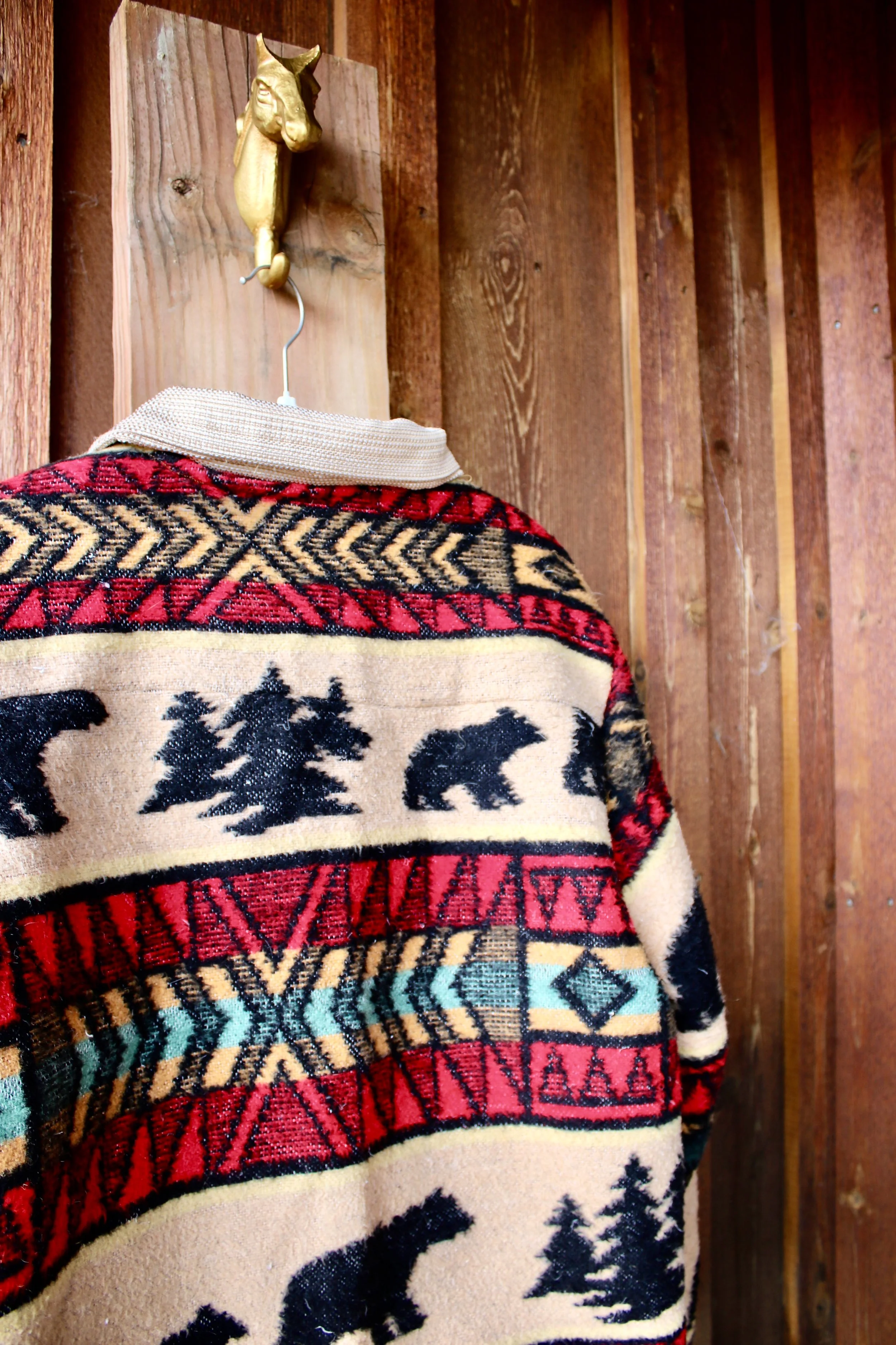 Upcycled_by_Feral_Friends_Fall2025_Timberline_Trail_Upcycled_Bear_and_Tree_Vintage_Blanket_Jacket00009.jpg