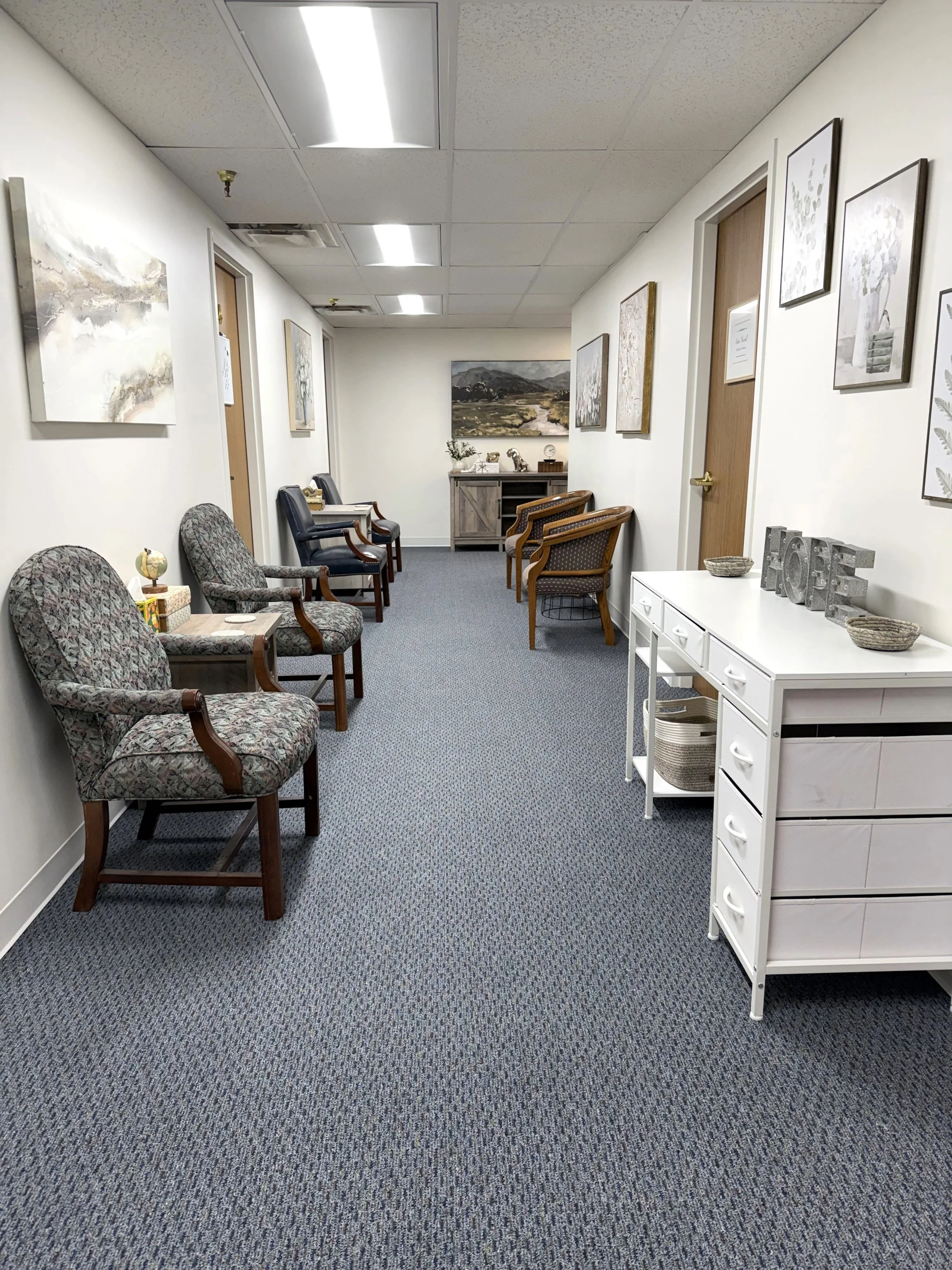 06-hallway chairs.jpg