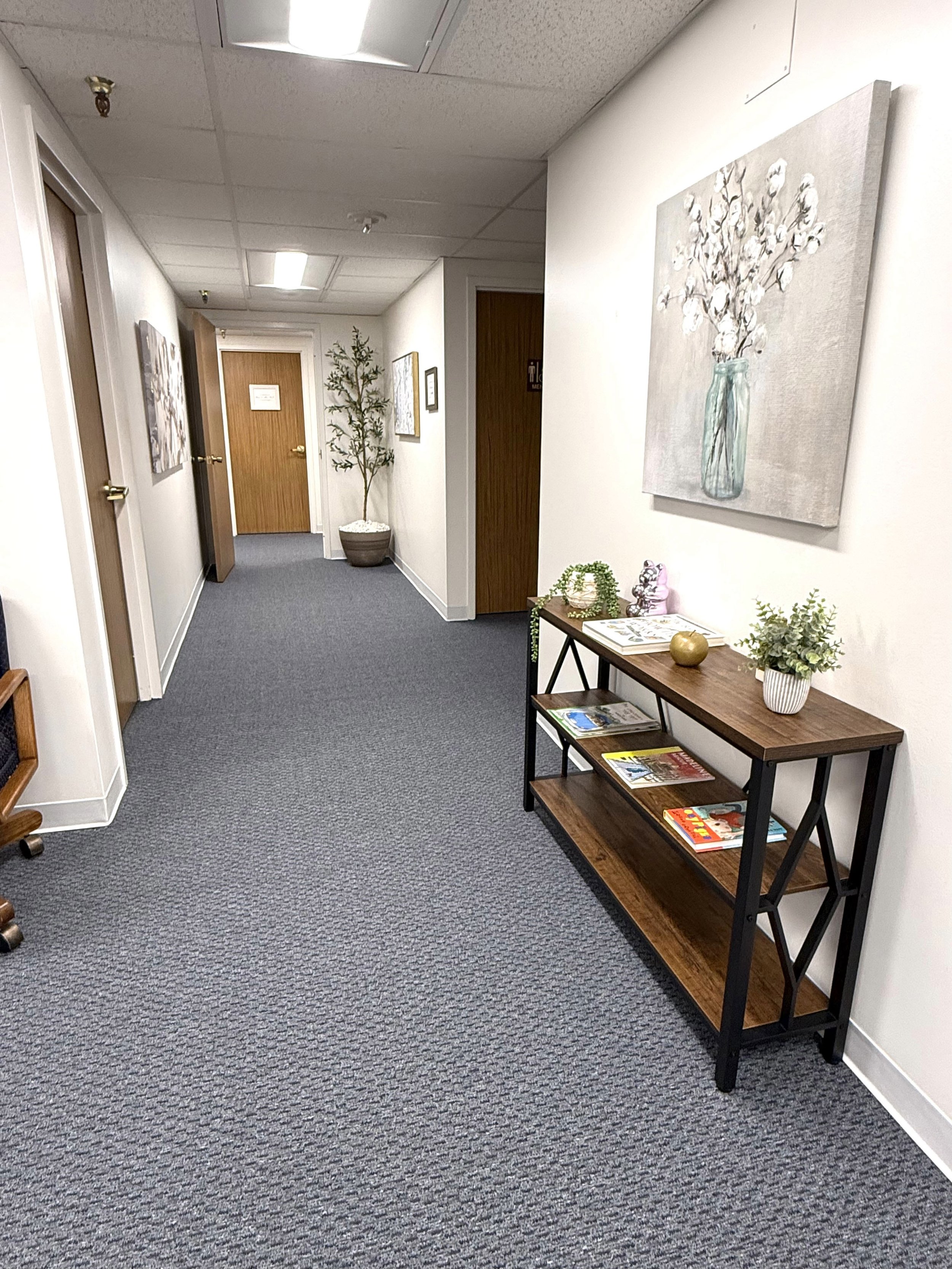 05-hallway.jpg