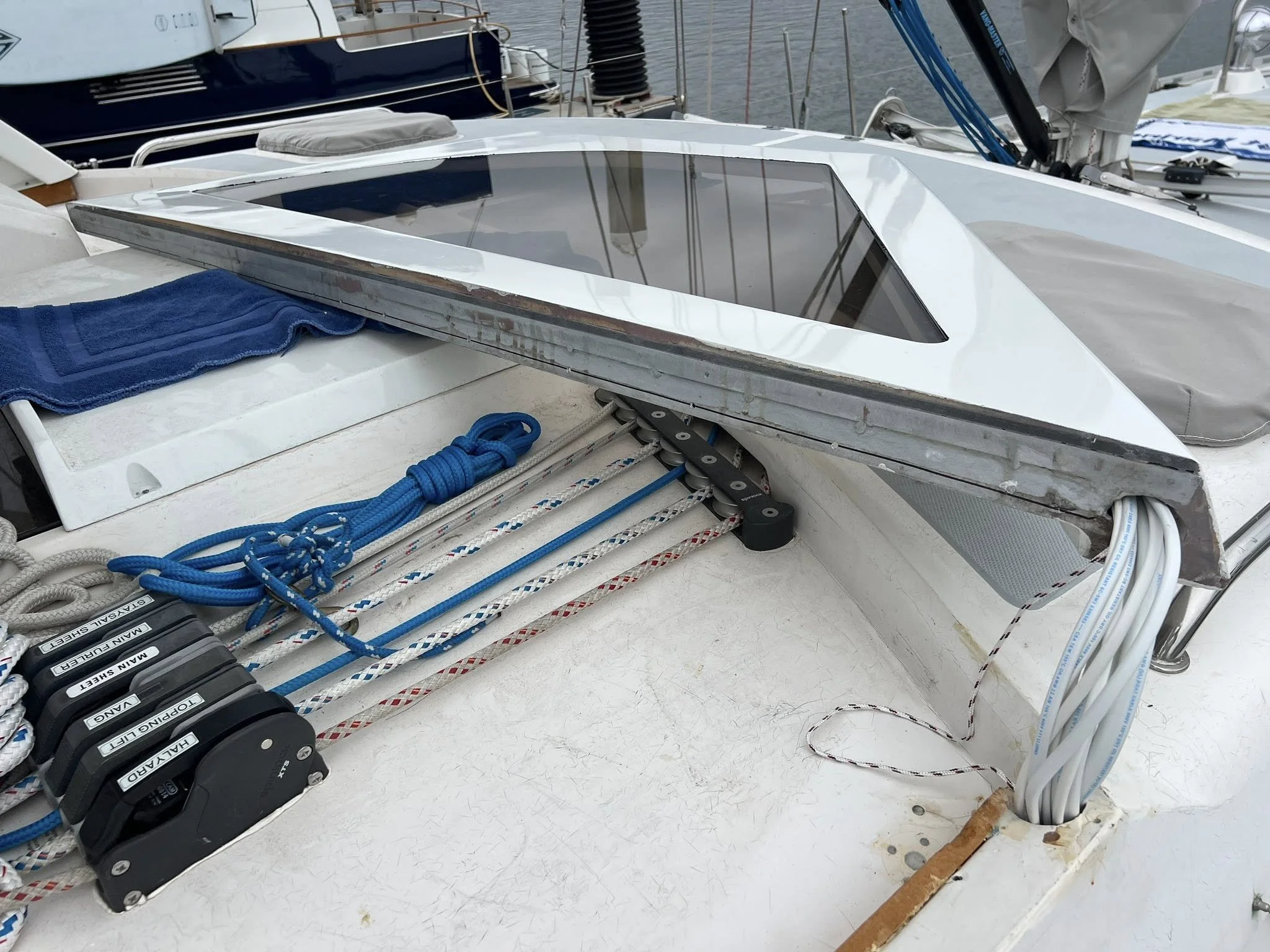 24b-HT Side Panel Wiring.jpg