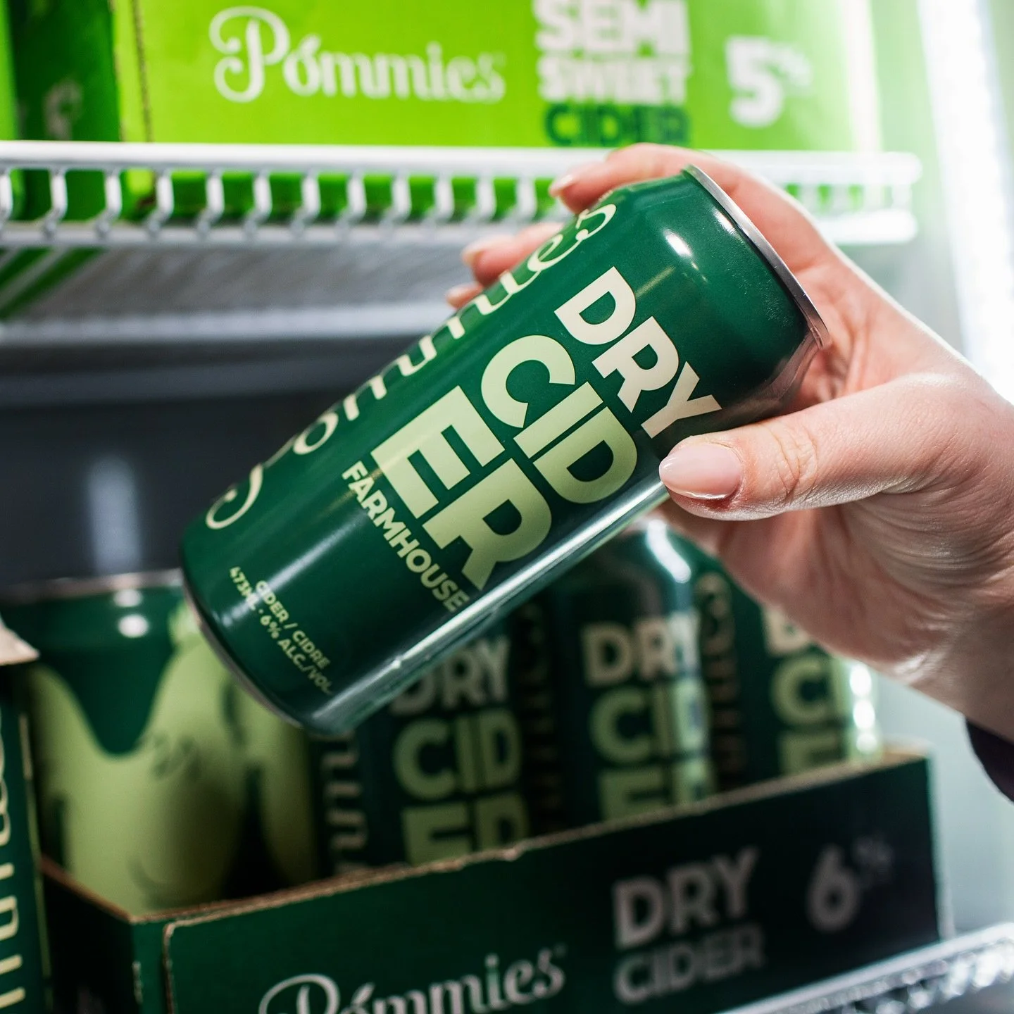 Crack into a Pommies Cider tonight! The refreshing Farmhouse Dry Cider is your next obsession, with a crisp finish and rich aroma, you will not be disappointed 😌

Get yours today at LCBO's across Ontario!