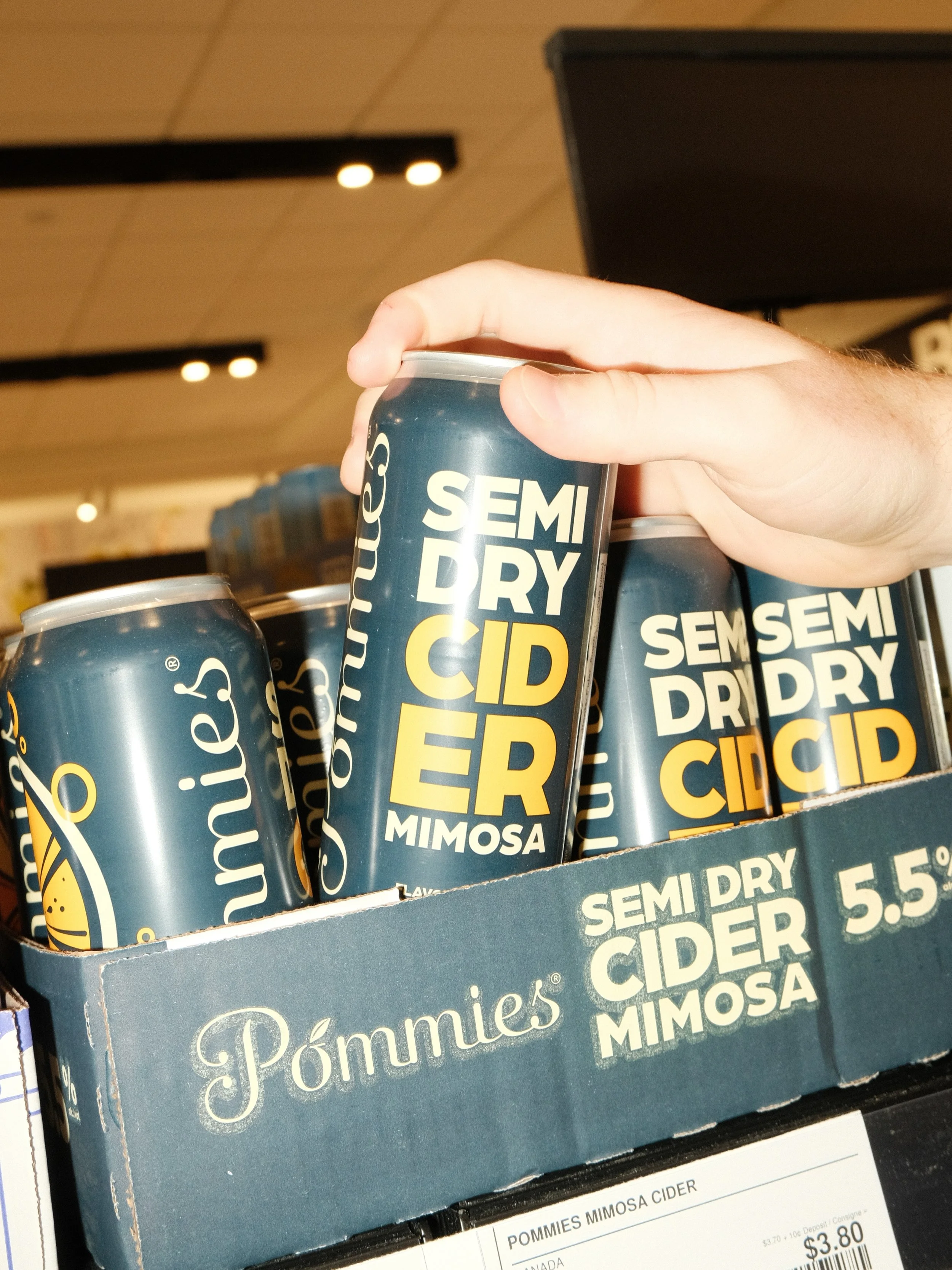 Have you seen our Pommies Mimosa at your LCBO? 👀

Made with Semi Dry Cider and 100% real orange juice, bring these to the cottage, beach days, pair with brunch, the possibilities are endless!!