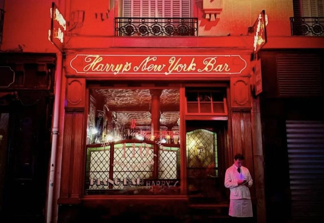 Hemingway’s Presence at Harry’s Bar: A Paris Moment to Remember