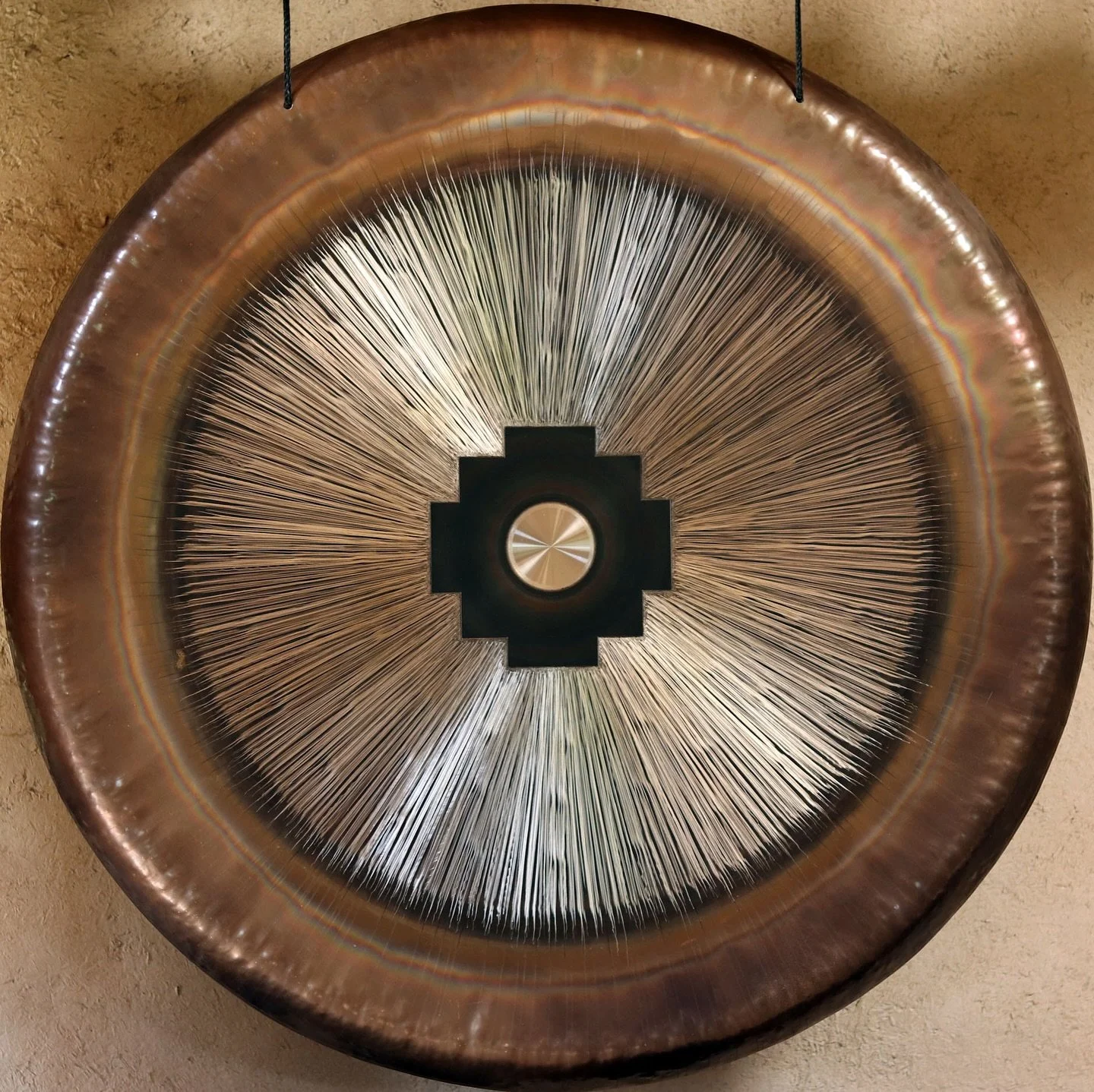 Le dernier membre de la famille 🪐
.
@rb_instruments 

#resound #soncosmique #univers #gong #gongplayer #gongster #gongbath #baindegong #infinity #sonoriginel #alchemy #mouvement #soundmouvement #unity #therapy #soundtherapy #healernomad #floweroflif