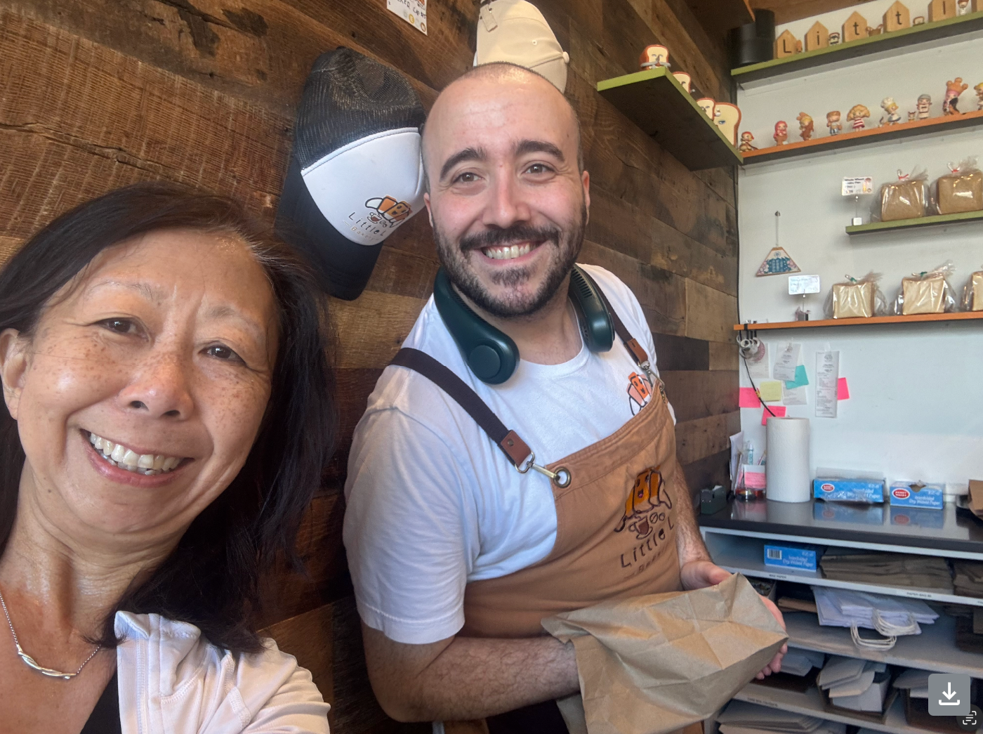 On September 26, I participated in the Newton Bakery Crawl, organized by AllOverNewton founder Lauren Berman, who was recently named Small Business Champion of the Year by the Charles River Chamber of Commerce. 