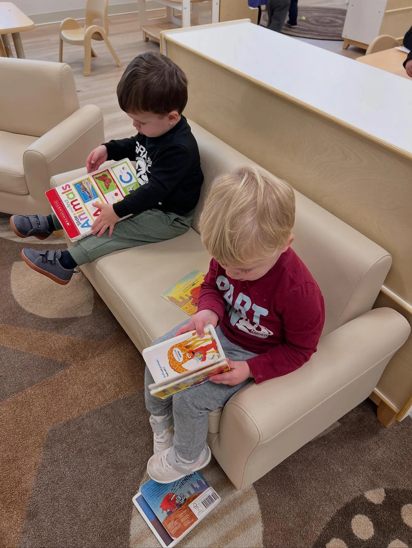 Good reads &amp; sharing what (who) they are thankful for. 🤎🦃