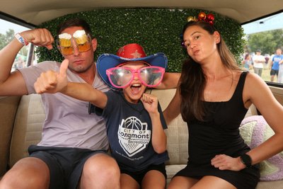 photo booth attendees