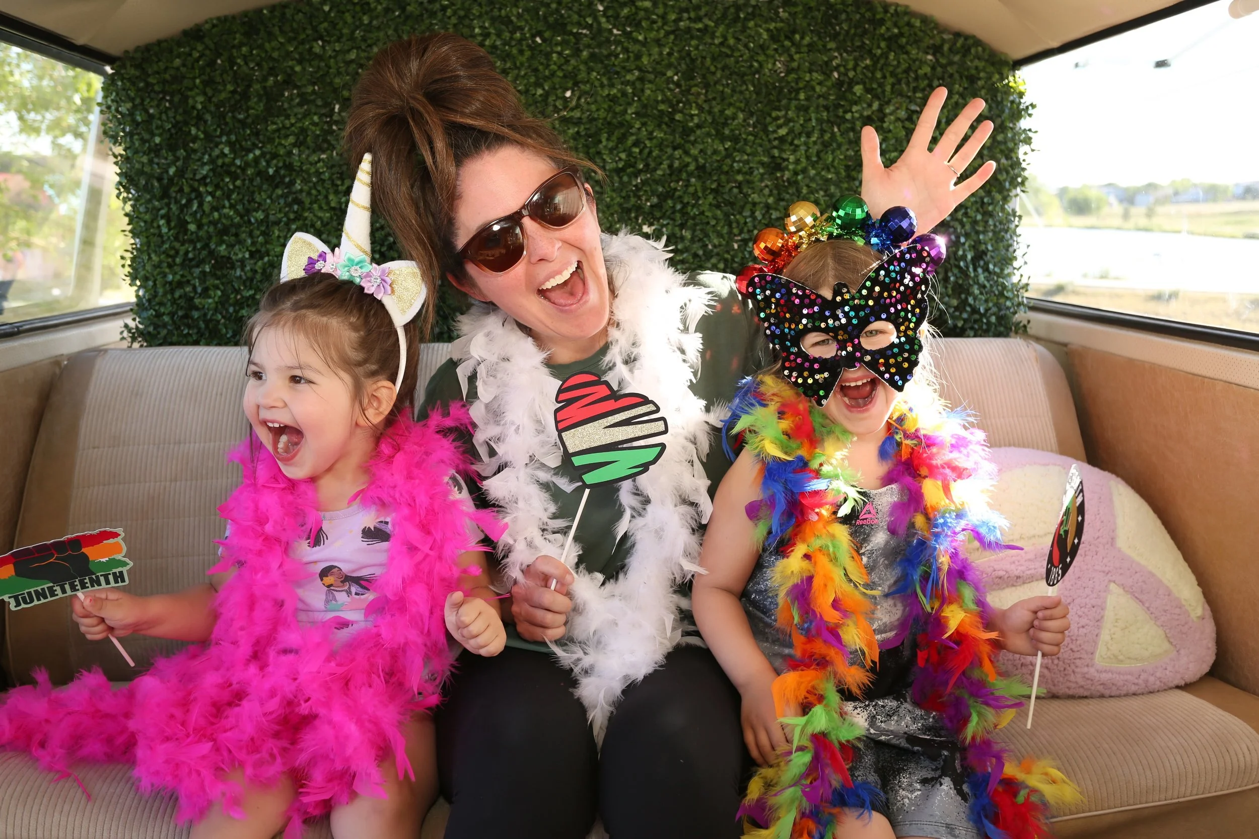 photo booth attendees