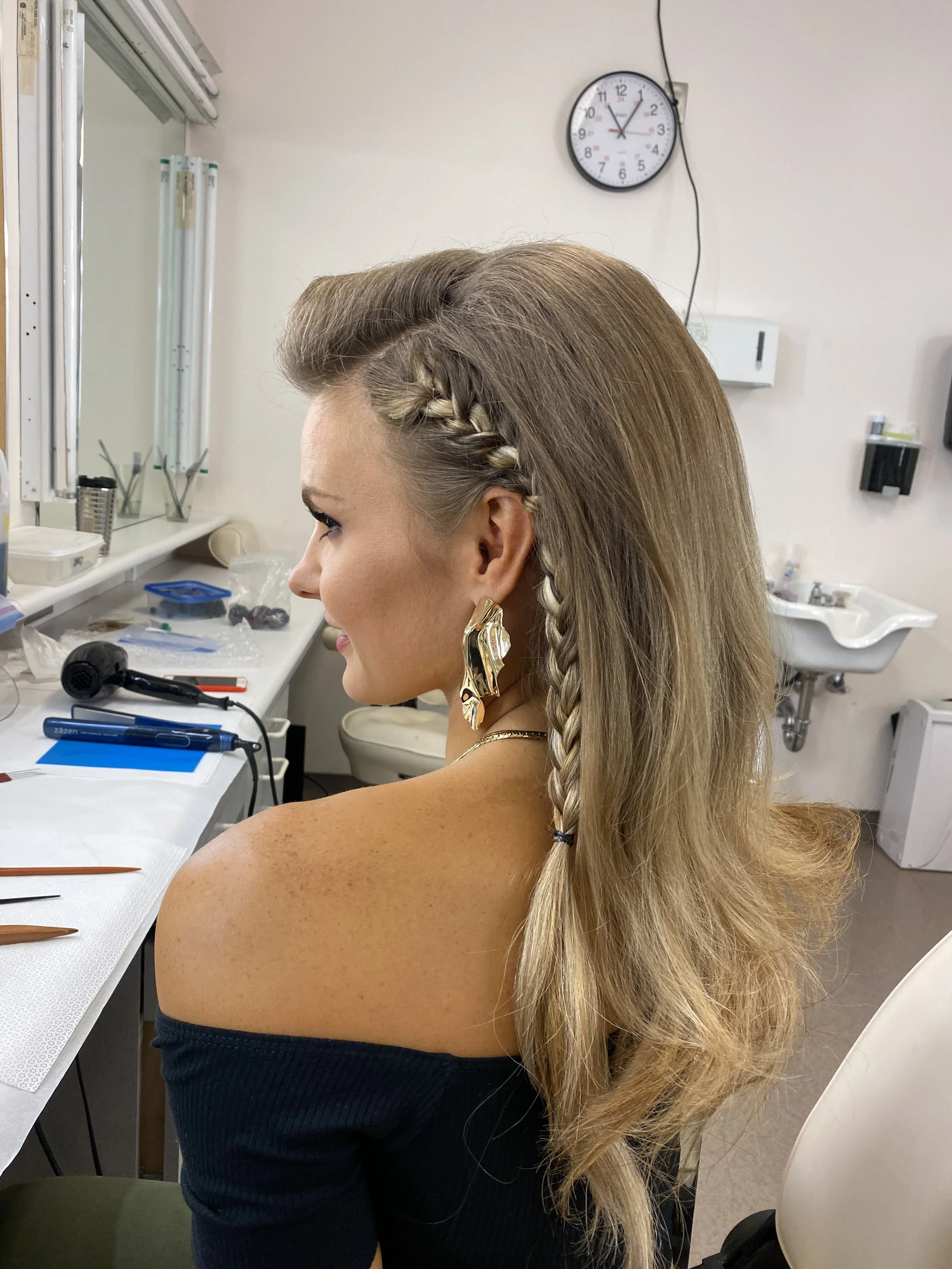 "Dragon's Den" Michelle Romanov - Present