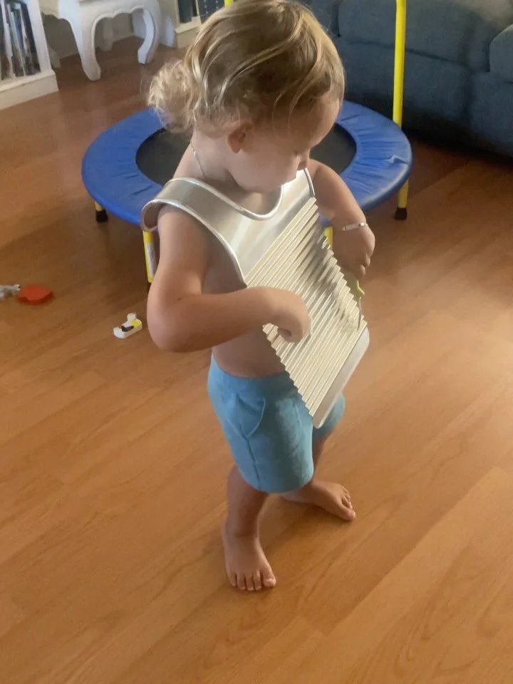 Walked back into the house the other day to see my boys in the middle of a full-blown Zydeco gig! 😅🪗🎶🙌
DOUBLE your votes TODAY for our lil’ musician! Just takes a few seconds! 🥰🩵🙏 https://babyoftheyear.org/2025/kane-4d14