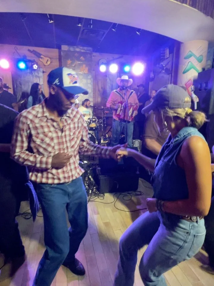 🎥💃 LIVE from Black &amp; Gold Casino &mdash; when the Zydeco Boss Keith Frank hit the stage, the dance floor caught fire!🔥 Watch @moriahhargrave and @saltydog_usfs tear it up with that next-level Zydeco energy &mdash; footwork, flavor, and pure Lo