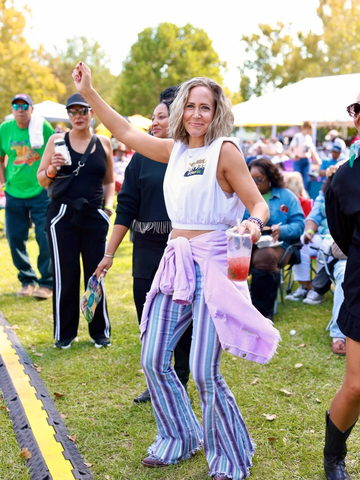 From solo struts to on-stage shuffles&mdash;Zydeco got me like&hellip;heeeeeey!!! 💜🩵🩷@New Orleans Zydeco Festival 

#nolazydecofest #zydecodancing #fleurishforever