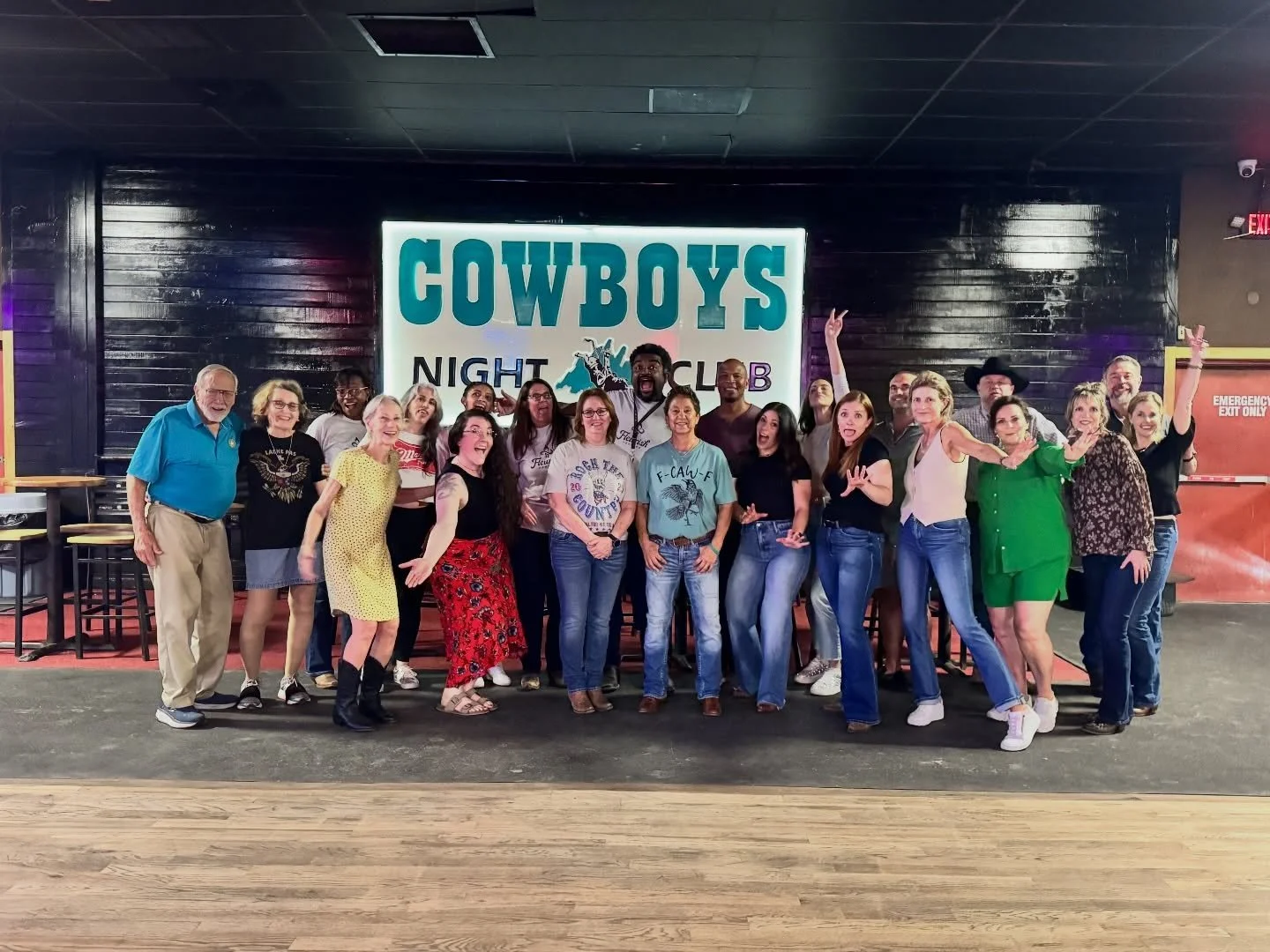 Huge thanks to everyone who came out for this dance lesson! Nothing beats the energy of a room full of people who showed up ready to move, learn, and have a good time. 💃🏾🕺🏽

And so much appreciation for my amazing team who stepped in to help teac