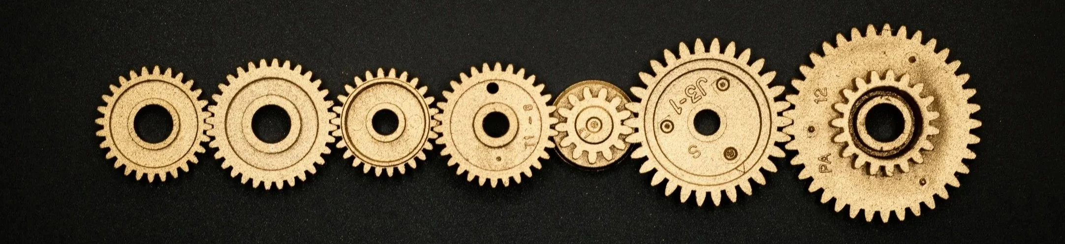 Zahnräder als Symbol für Entscheidungssysteme und strukturierte Entscheidungsprozesse