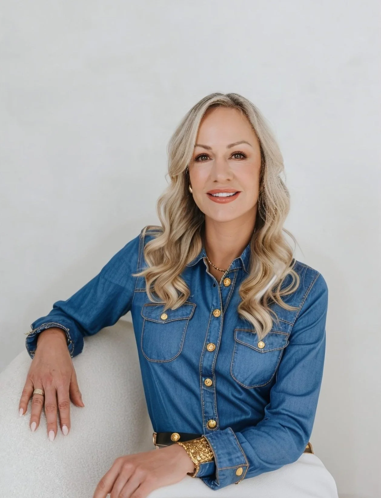 Claudine Simone, trauma-informed psychotherapist in Newmarket offering online therapy across Ontario