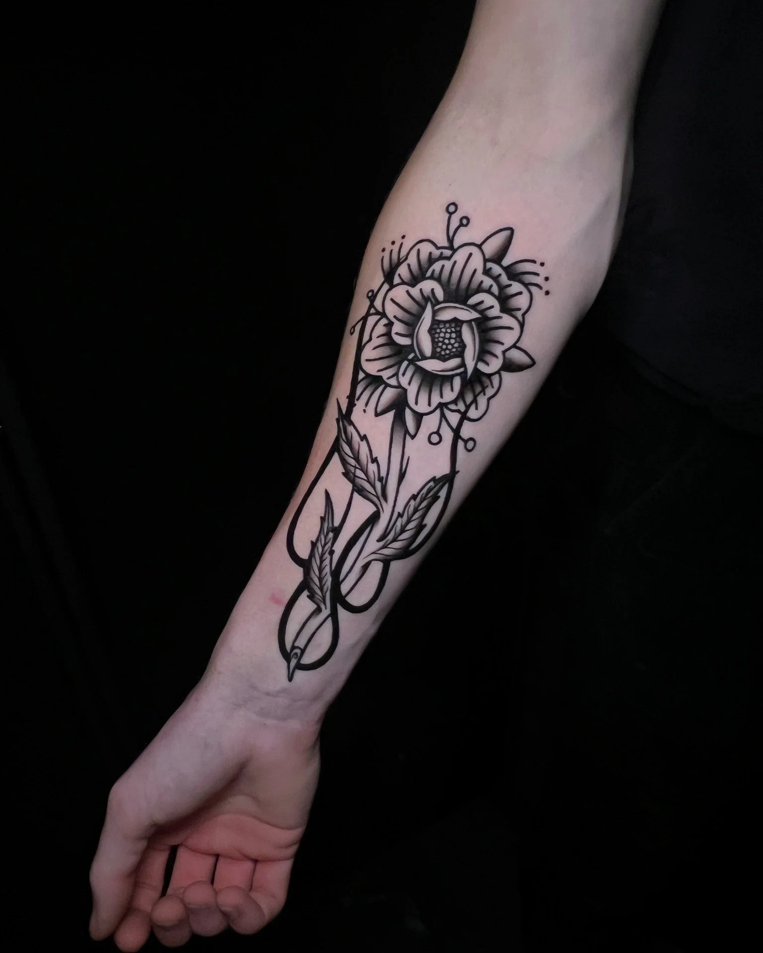 Simple. Bold. Clean.
What more could you ask for?

Tattoo by @westong.tattoo.

#WestonGTattoo #AndromedaInk #AmericanTraditional #BoldWillHold #TraditionalTattoo #TattooArtist #TattooCulture #FlashTattoo #Linework #TattooReel