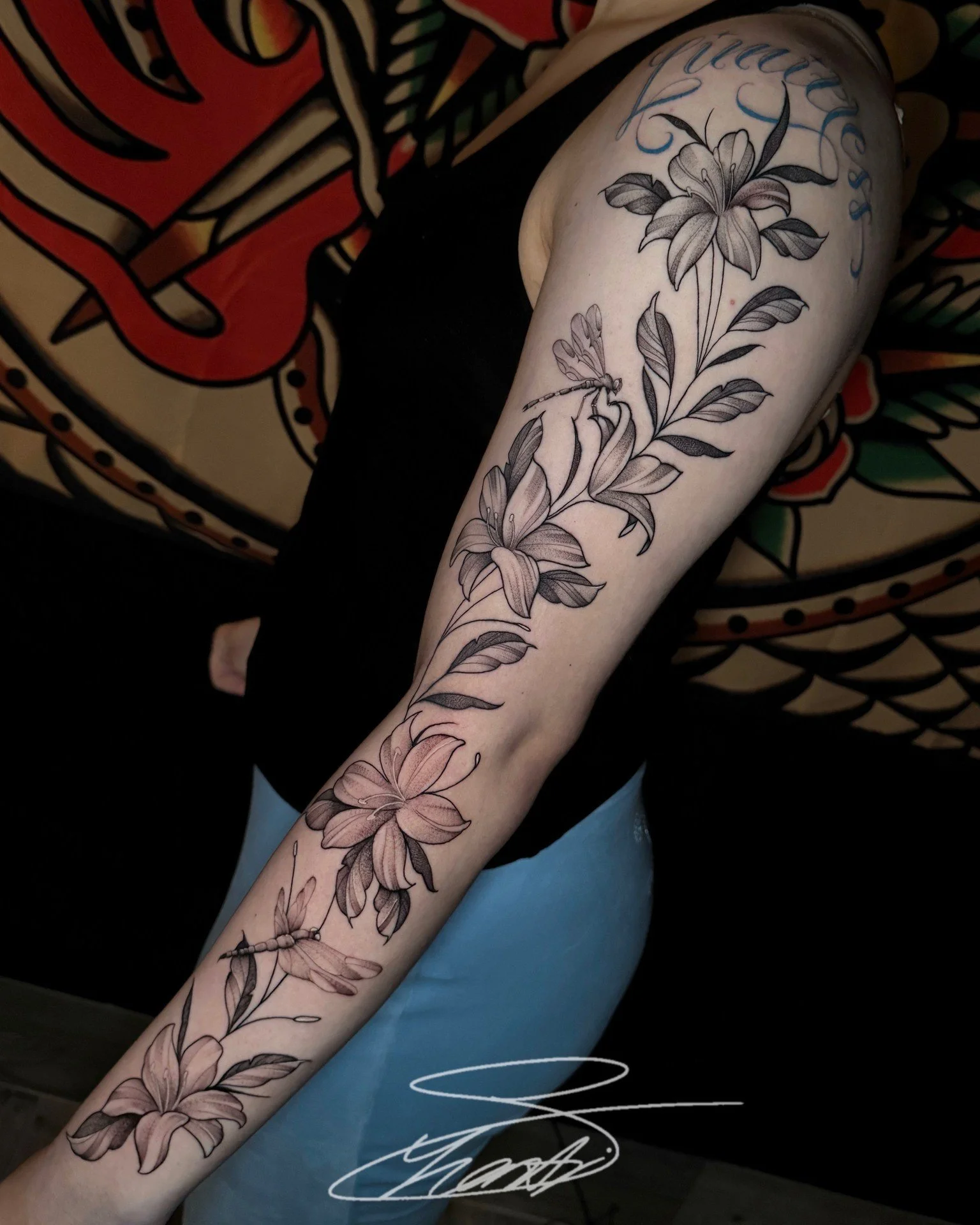 A study in softness and detail. 

Each petal unfolding with intention, each line adding depth and quiet movement. Grounded, flowing, and built to live with the body.

A floral sleeve that feels like it&rsquo;s always been there.

Work by Shanti! @sha