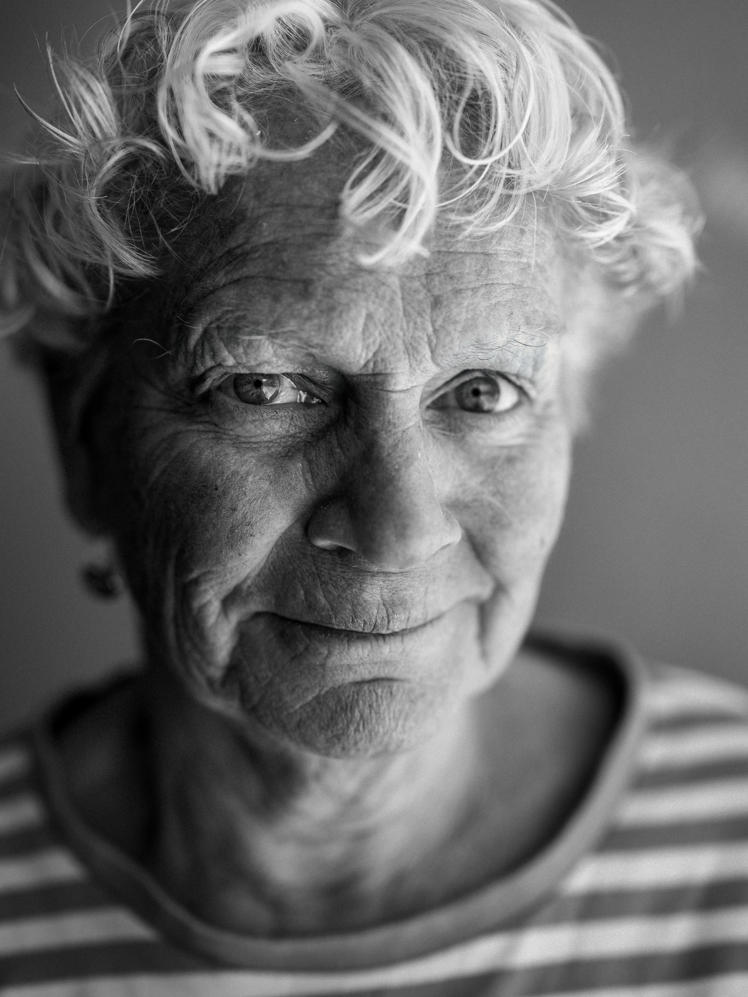 Lucie zw close portret.jpg