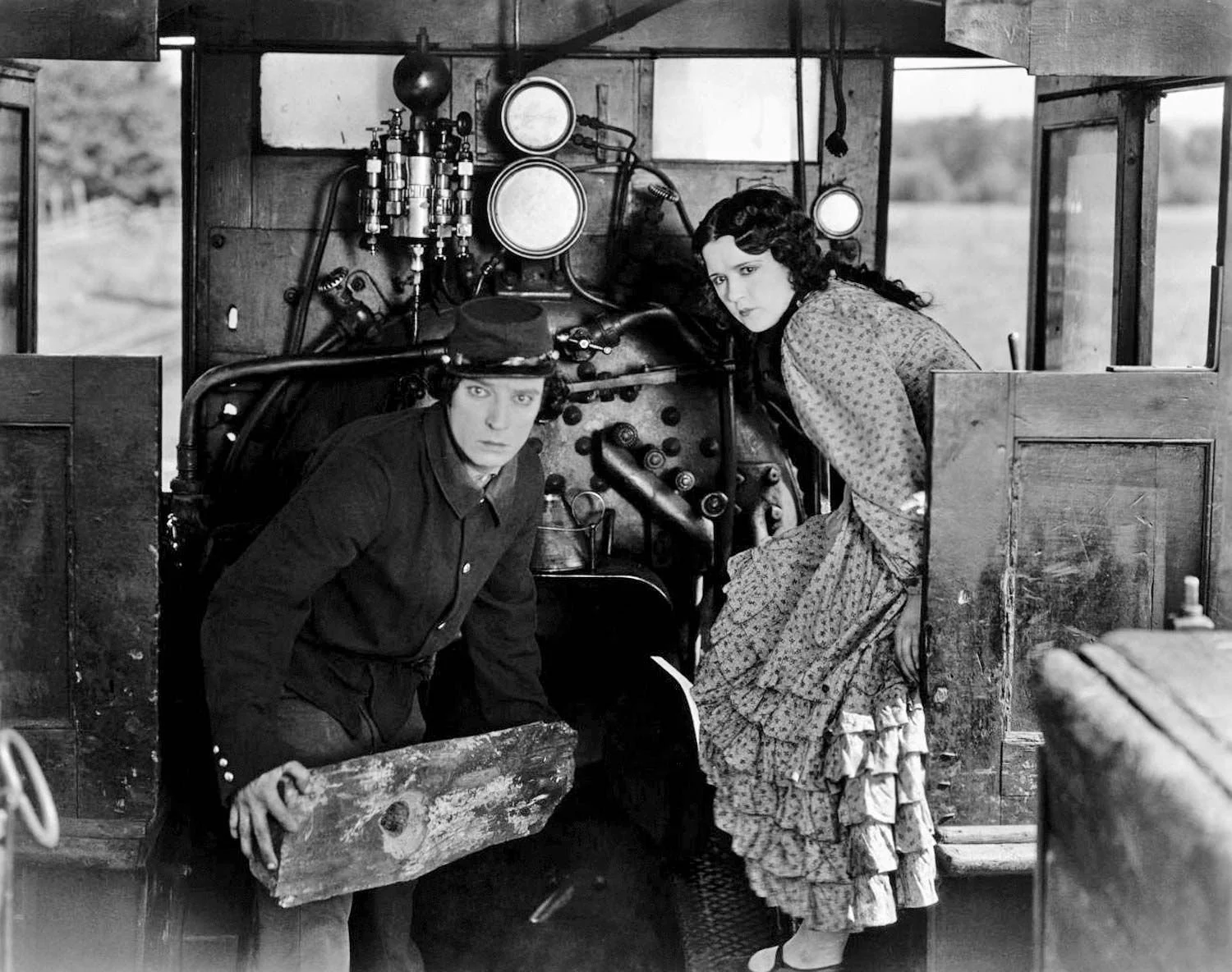 Buster-Keaton-Marion-Mack-The-General.jpg