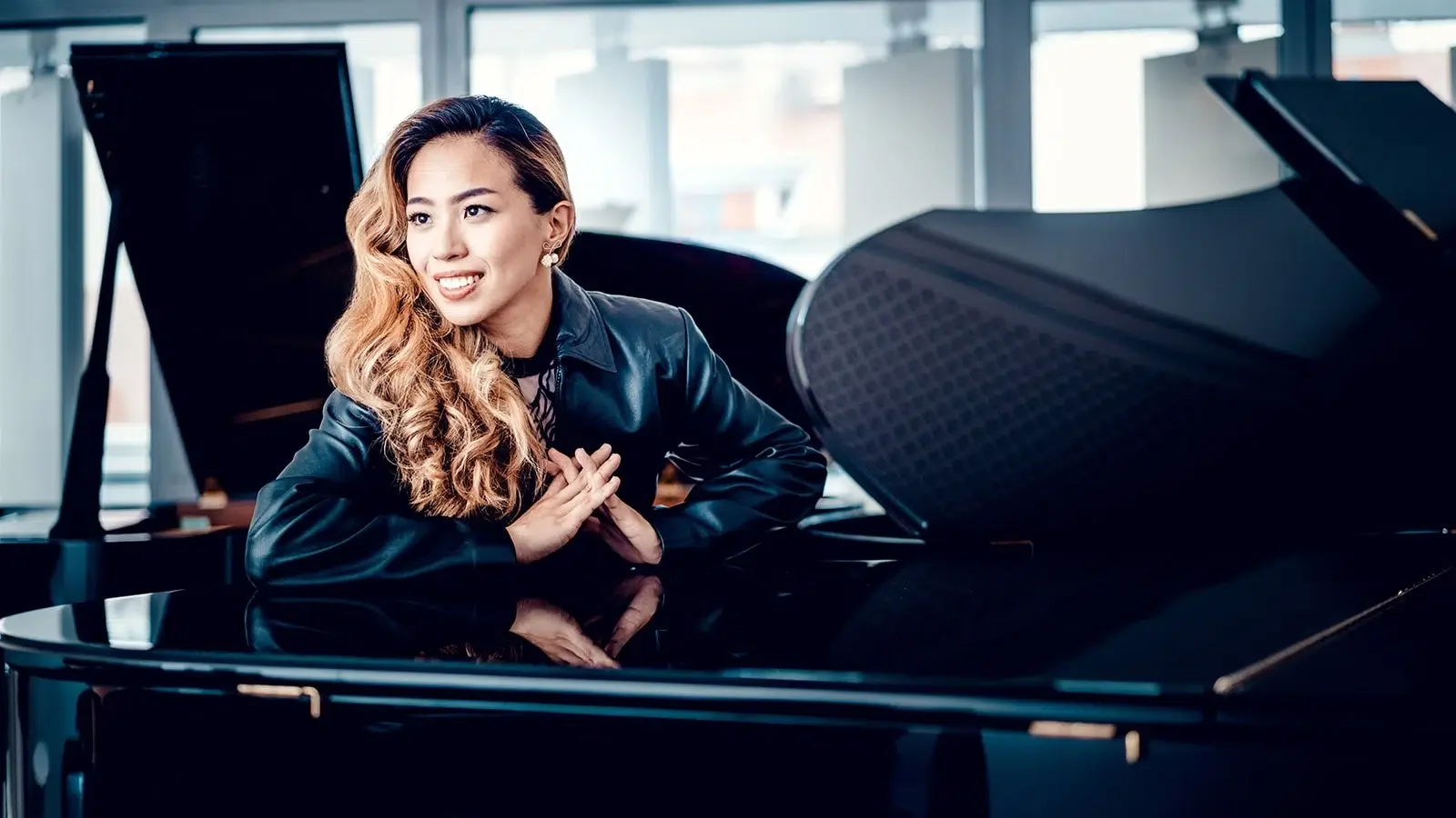 Janice Carissa, piano