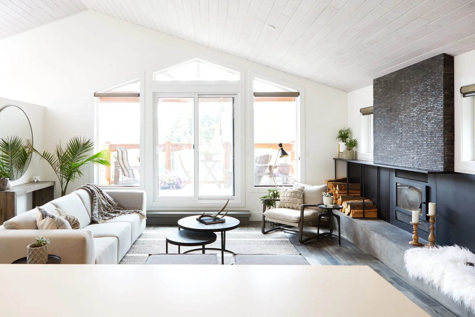 Interior painting services in Canmore and Banff for homes, offices, lodges, walls, ceilings, and trim