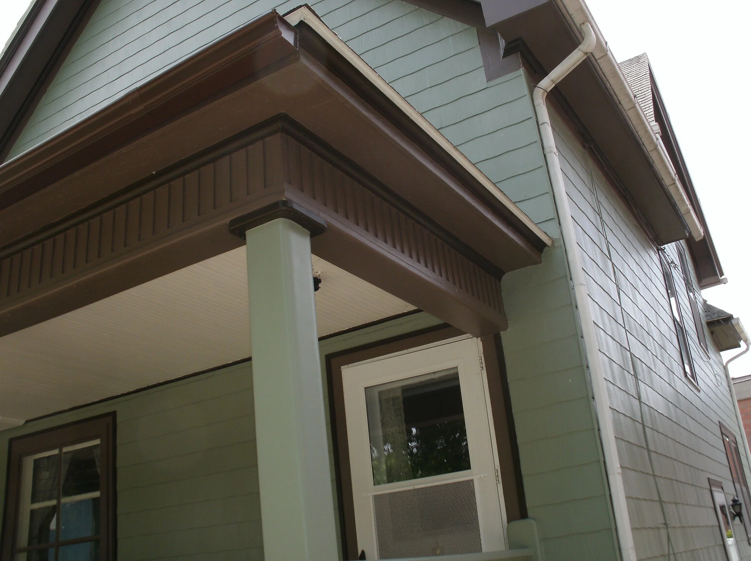 View of corner post cladded, and upper trim “dentils” 