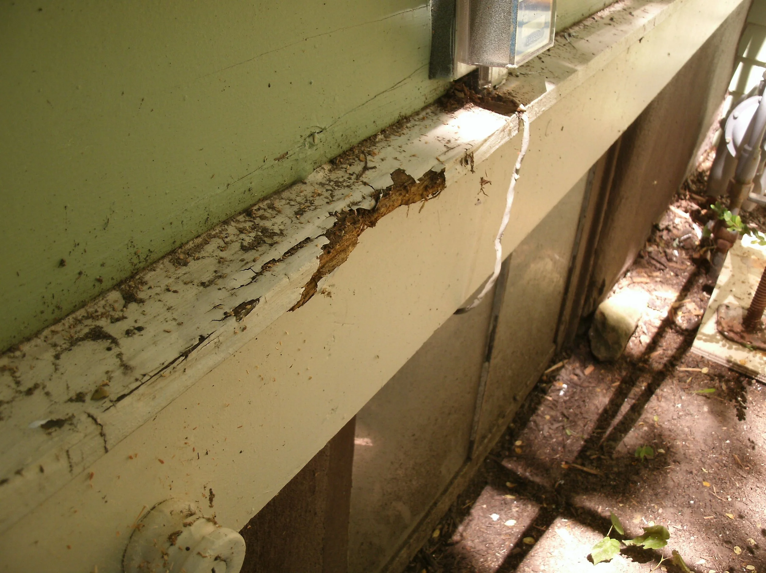 This was the old, undersized drip edge that I removed and improved.