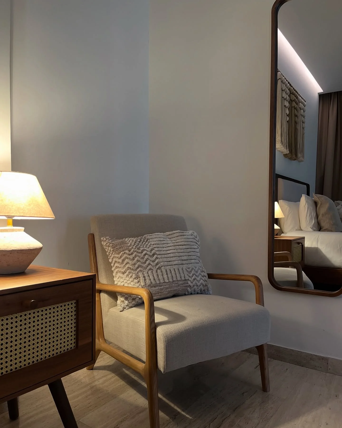 Some shots of our recent styling project. 

#interiordesign #styling #decor #rentaldecor