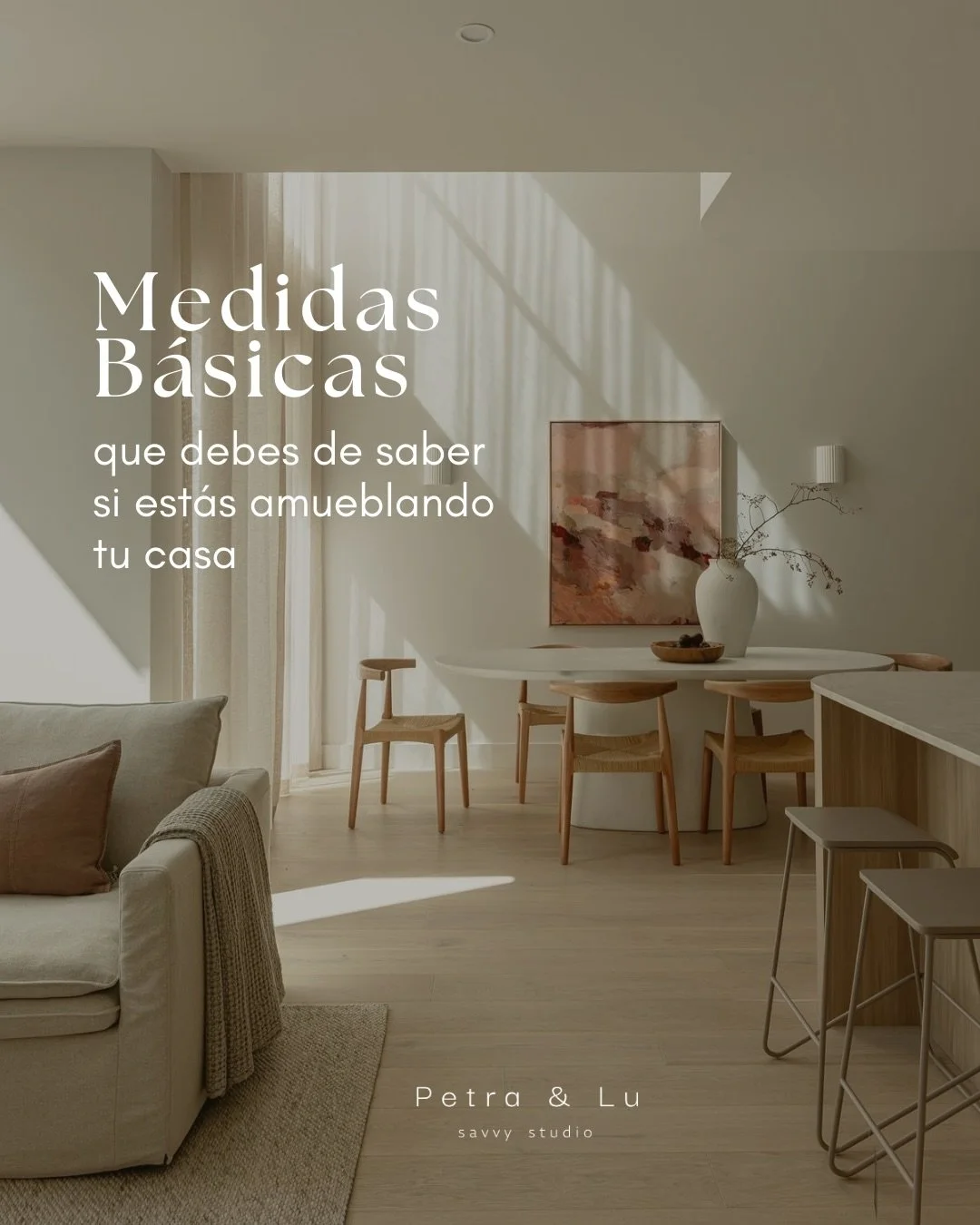 Todos hemos dudado a qu&eacute; altura poner la tele del piso, o si nuestra mesa de TV est&aacute; demasiado chaparra. 

Guarda este post. Te aseguro que lo necesitar&aacute;s en alg&uacute;n punto.

#tipsdeinteriorismo #interiorismo #decoracion