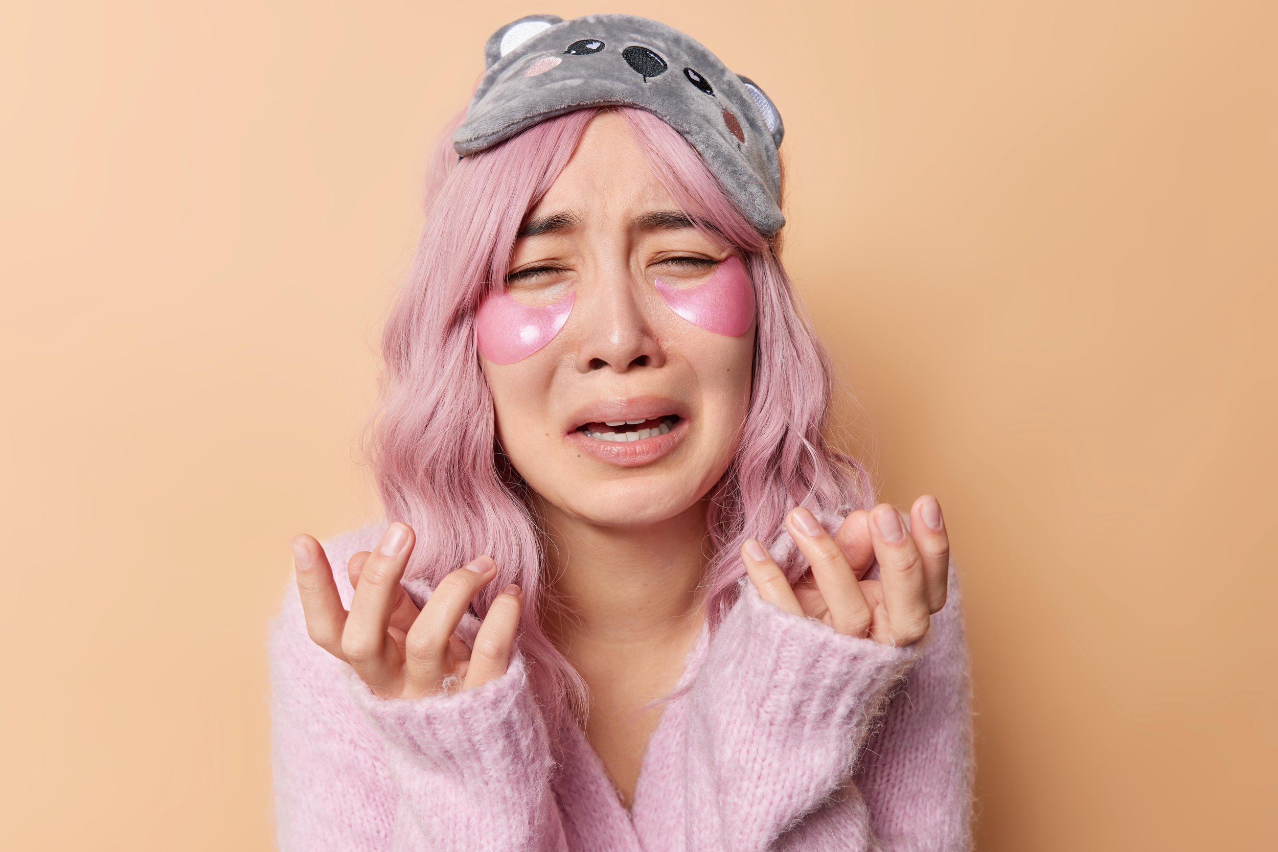 🧪 How to Use Retinoids for Acne Without Wrecking Your Skin Barrier