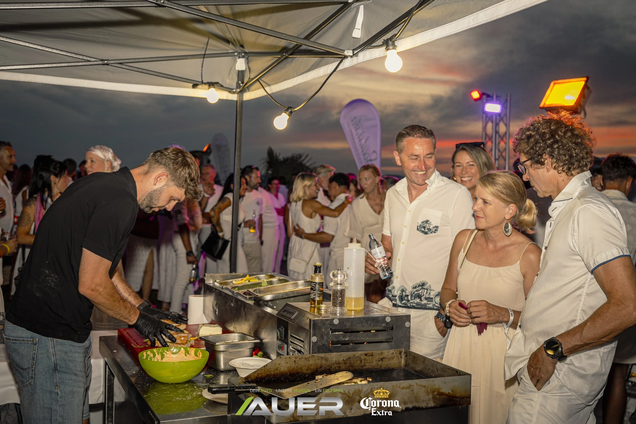 Sunset-Lounge_All_White -27.jpg
