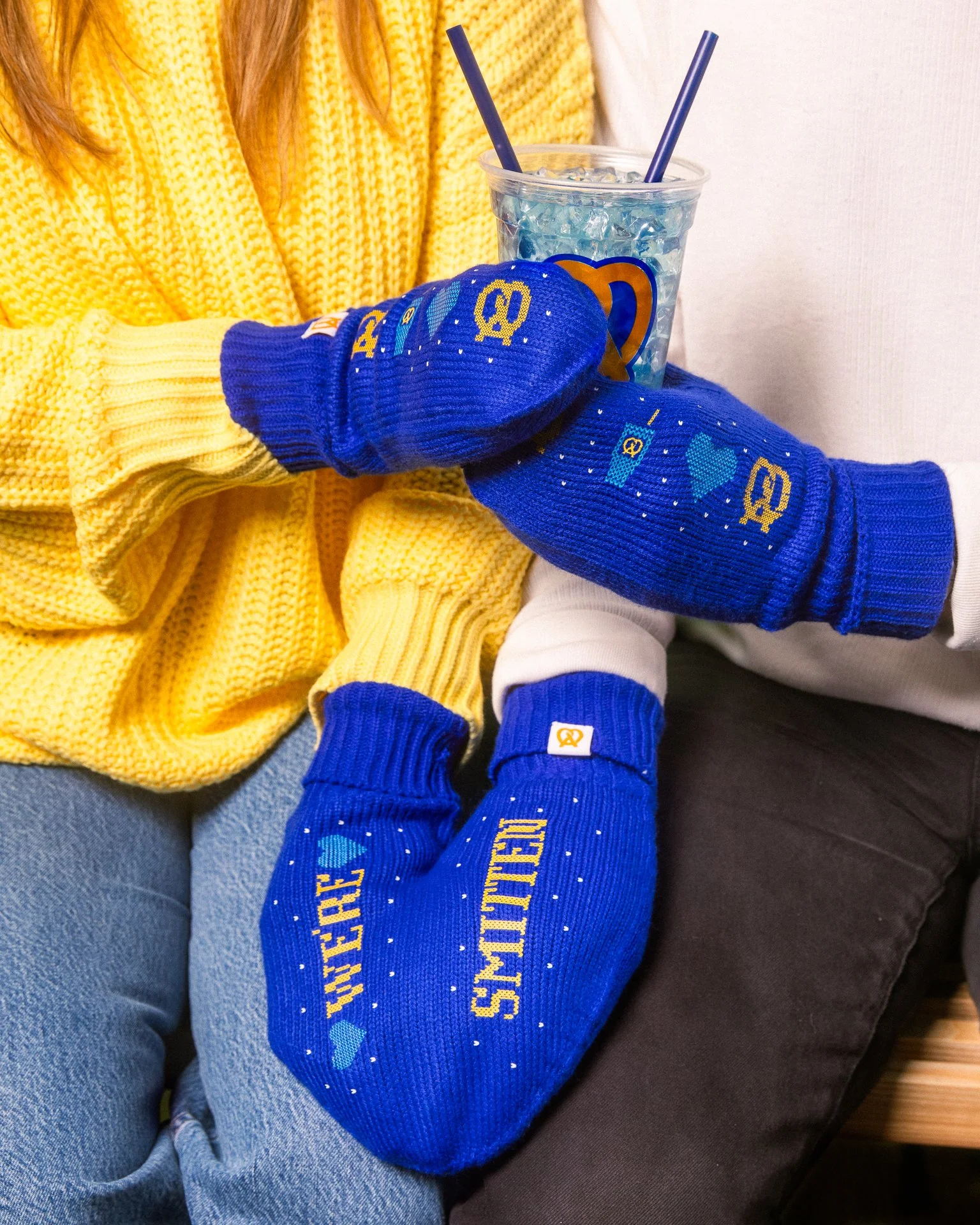 AA Sparkleberry Smitten Shoot 10.28.25-37953.jpg