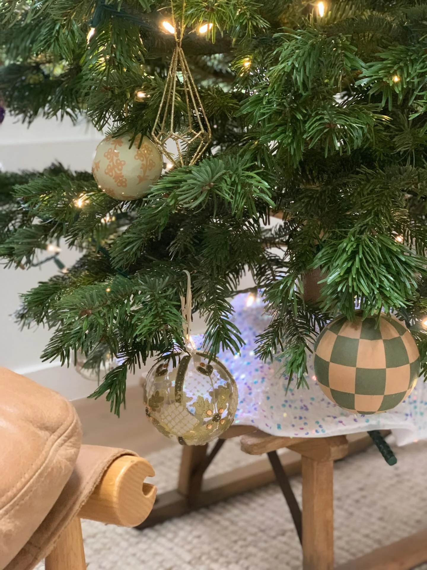 Anyone else spiraling with all the things? 💫 Here&rsquo;s a little Friday sparkle to distract you further ✨