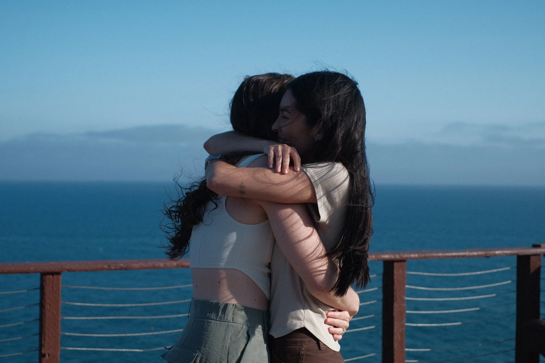 abrazo2.jpg