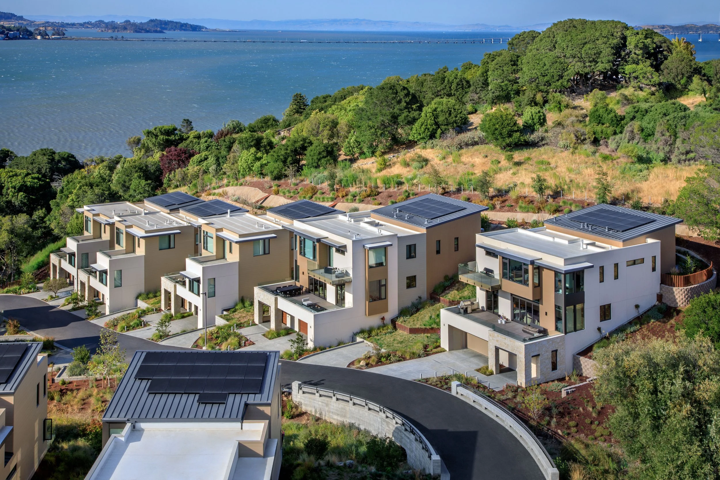 Oak Shore Housing by BAR Architects & AIMCO
