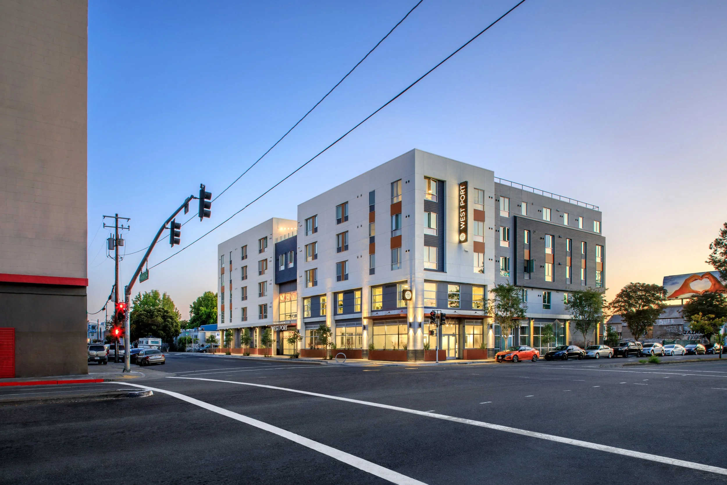 West Port Oakland by PYATOK architecture + urban design