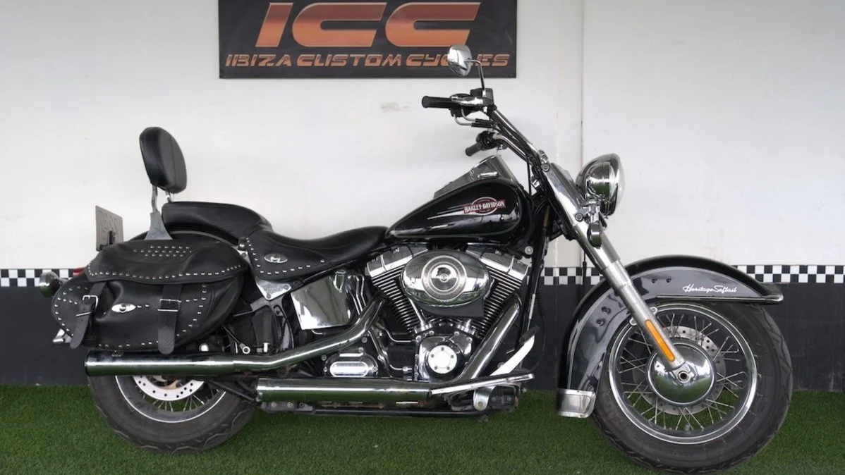 HERITAGE SOFTAIL Black Chrome Edition